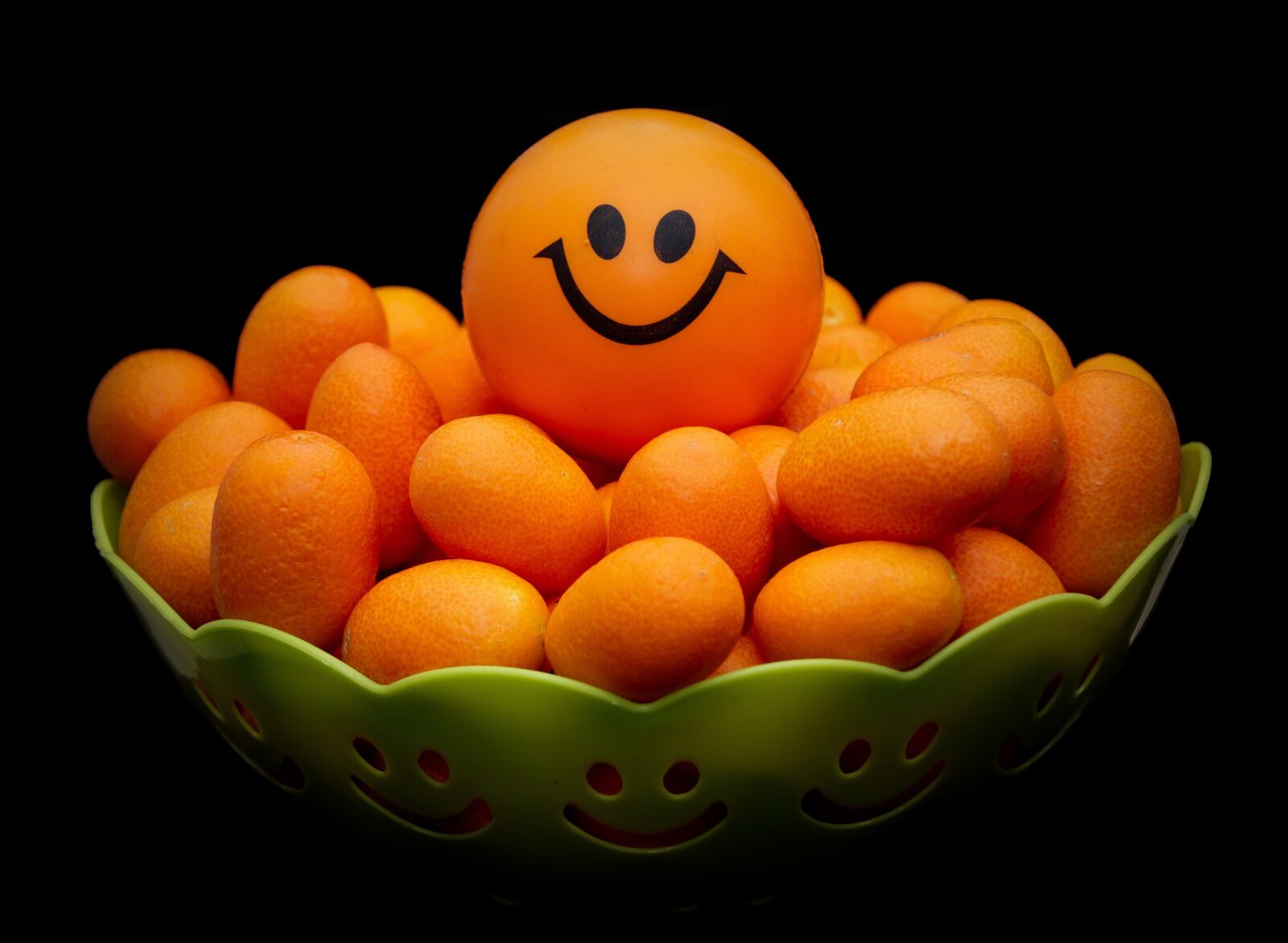Canon TS-E 90mm F2.8 Tilt-Shift sample photo. Orange, joy, smiley photography