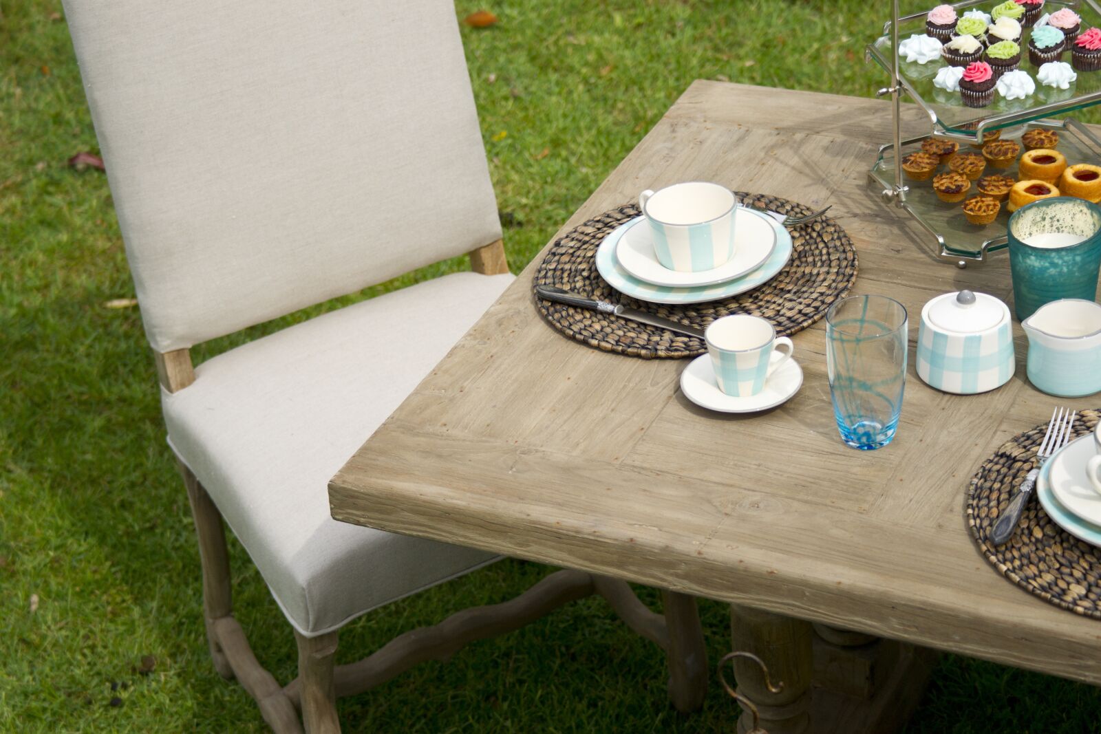 Sony Alpha DSLR-A850 sample photo. Furniture, design, architecture photography