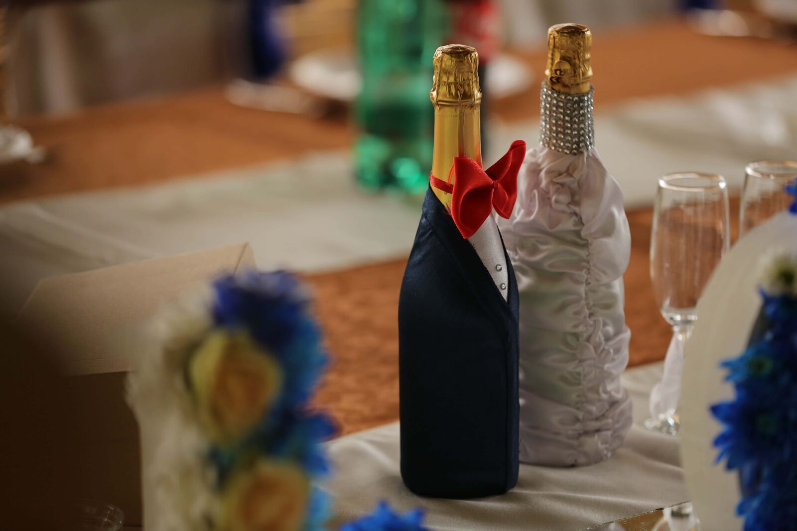 Canon EOS 5D Mark III sample photo. Champagne, dining area, elegance photography