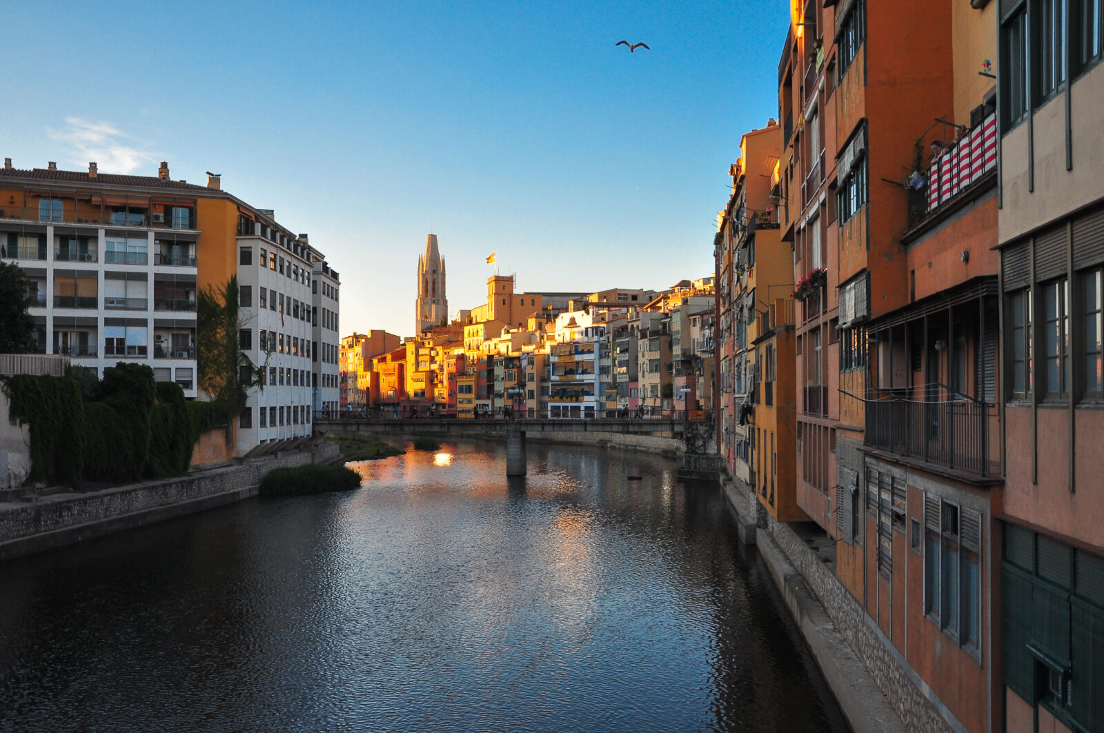 Nikon D90 sample photo. City, color, european, lake photography