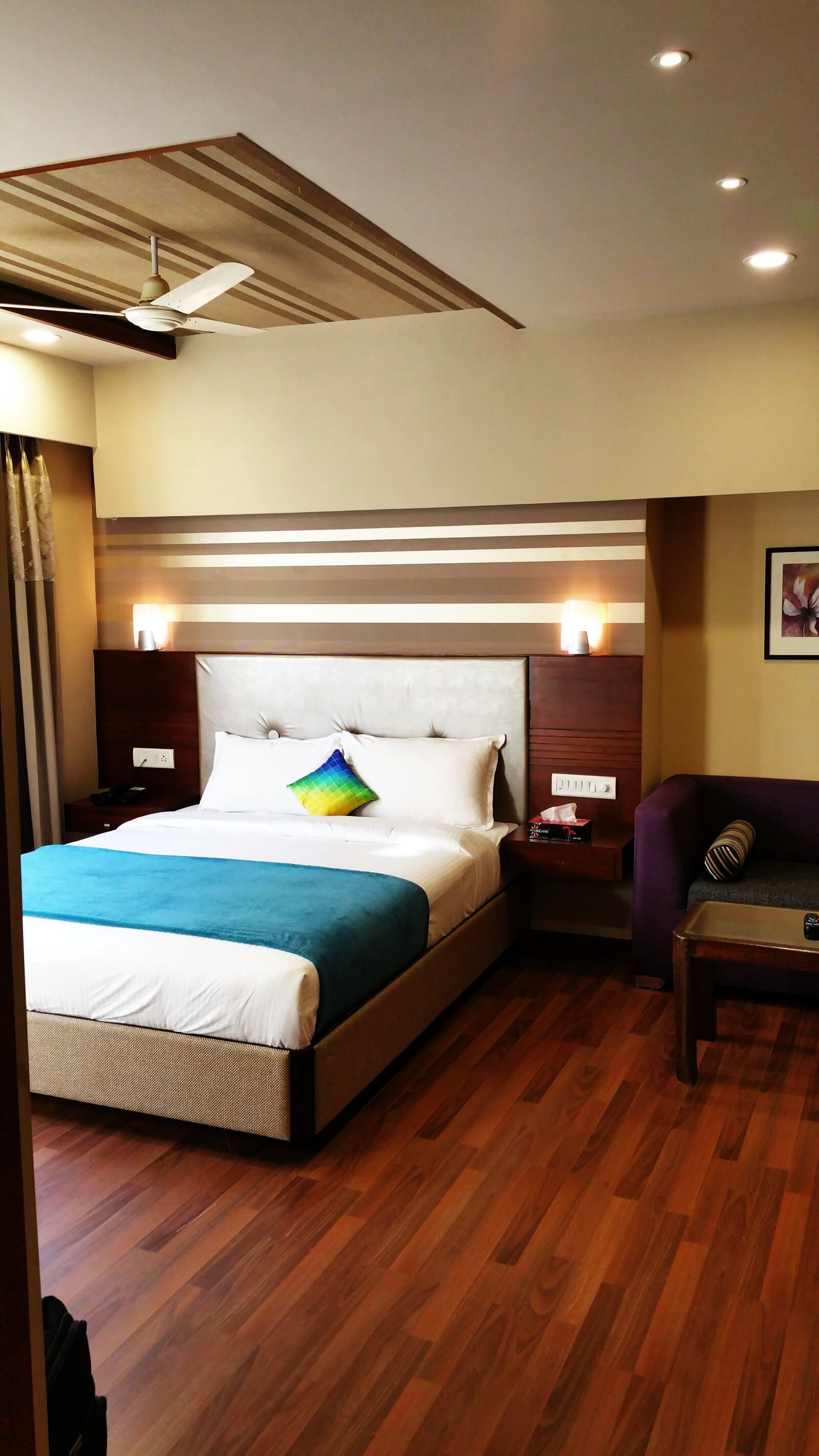 Samsung Galaxy Note4 sample photo. Bed, bedroom, blue, brown photography