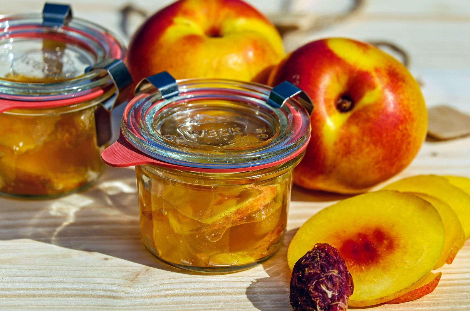 Fujifilm X-T10 + Fujifilm XC 50-230mm F4.5-6.7 OIS sample photo. Jam, nectarine, stone fruit photography