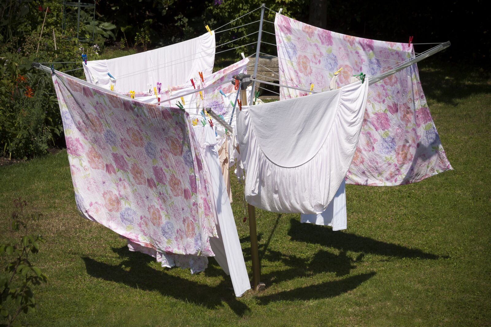 Canon EOS 50D sample photo. Laundry, bed linen, laundry photography