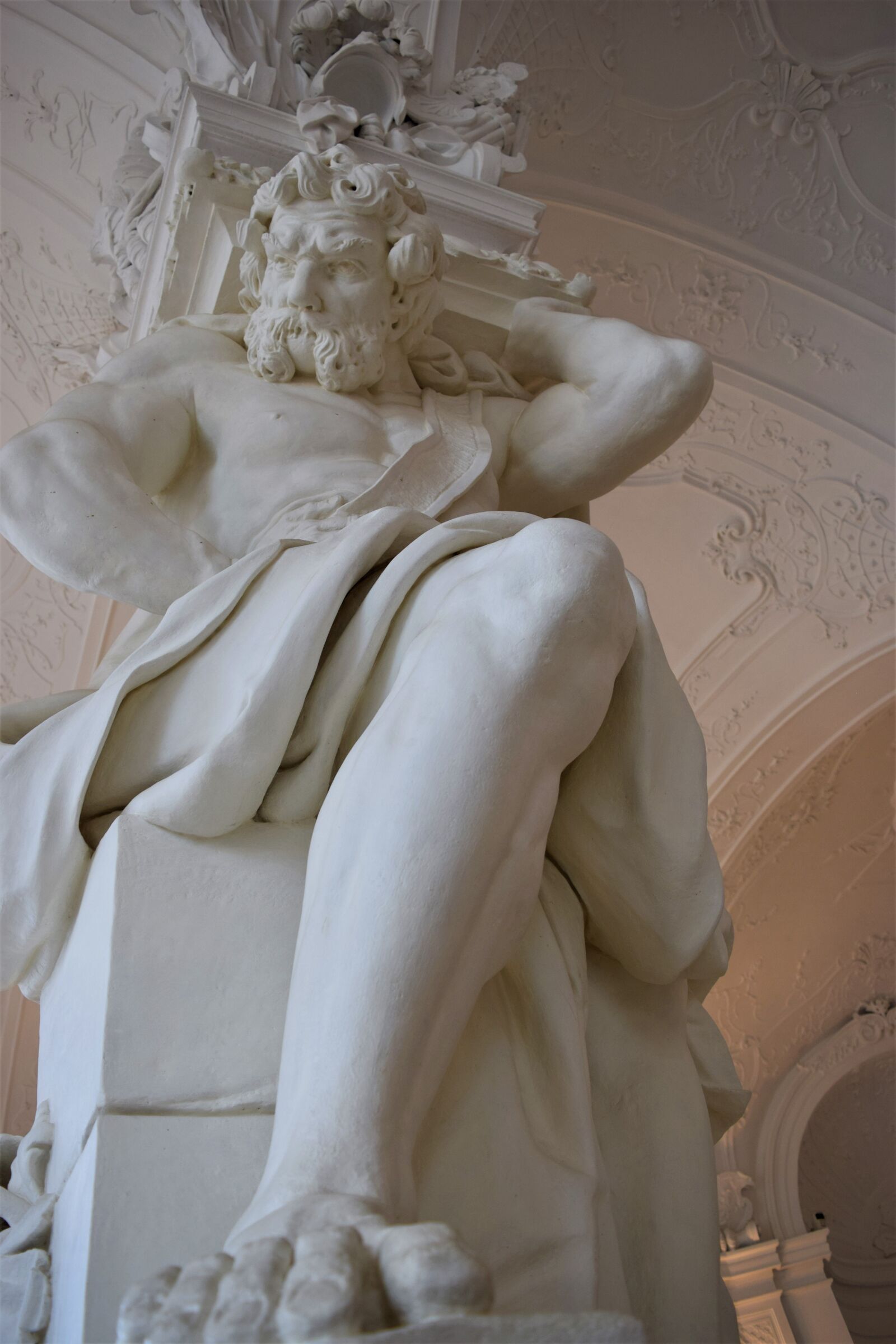 Nikon D3300 sample photo. Statue, column, castle photography