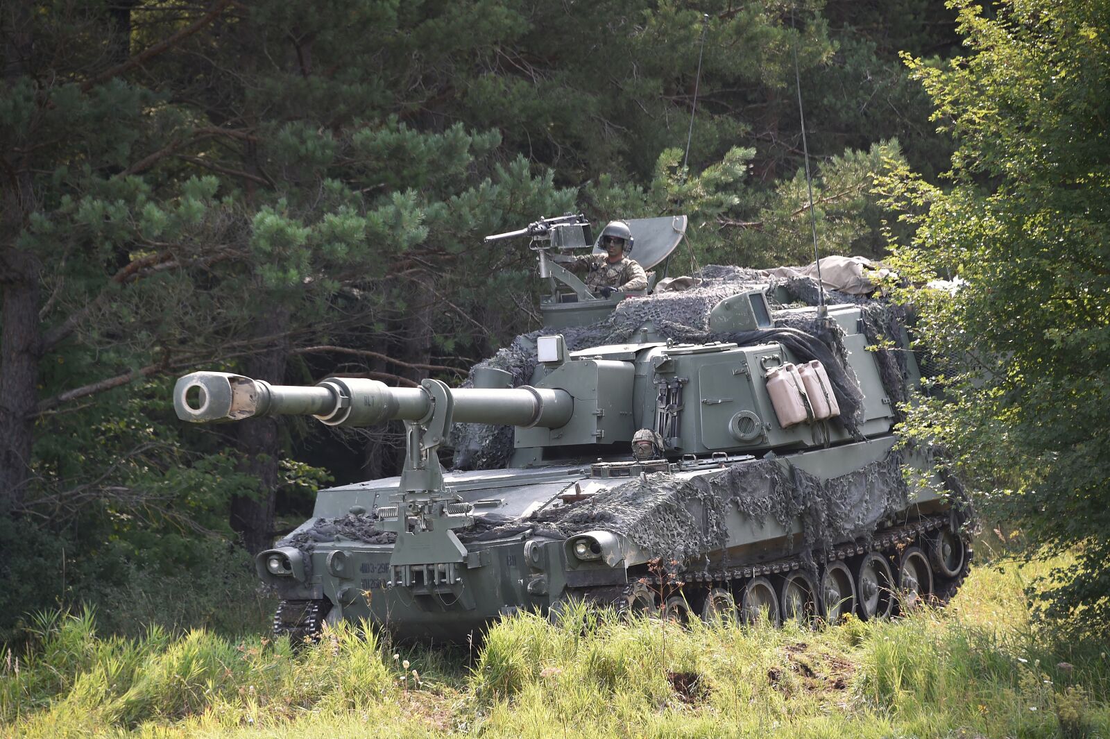 Nikon D4S sample photo. M109a6, paladin, howitzer photography