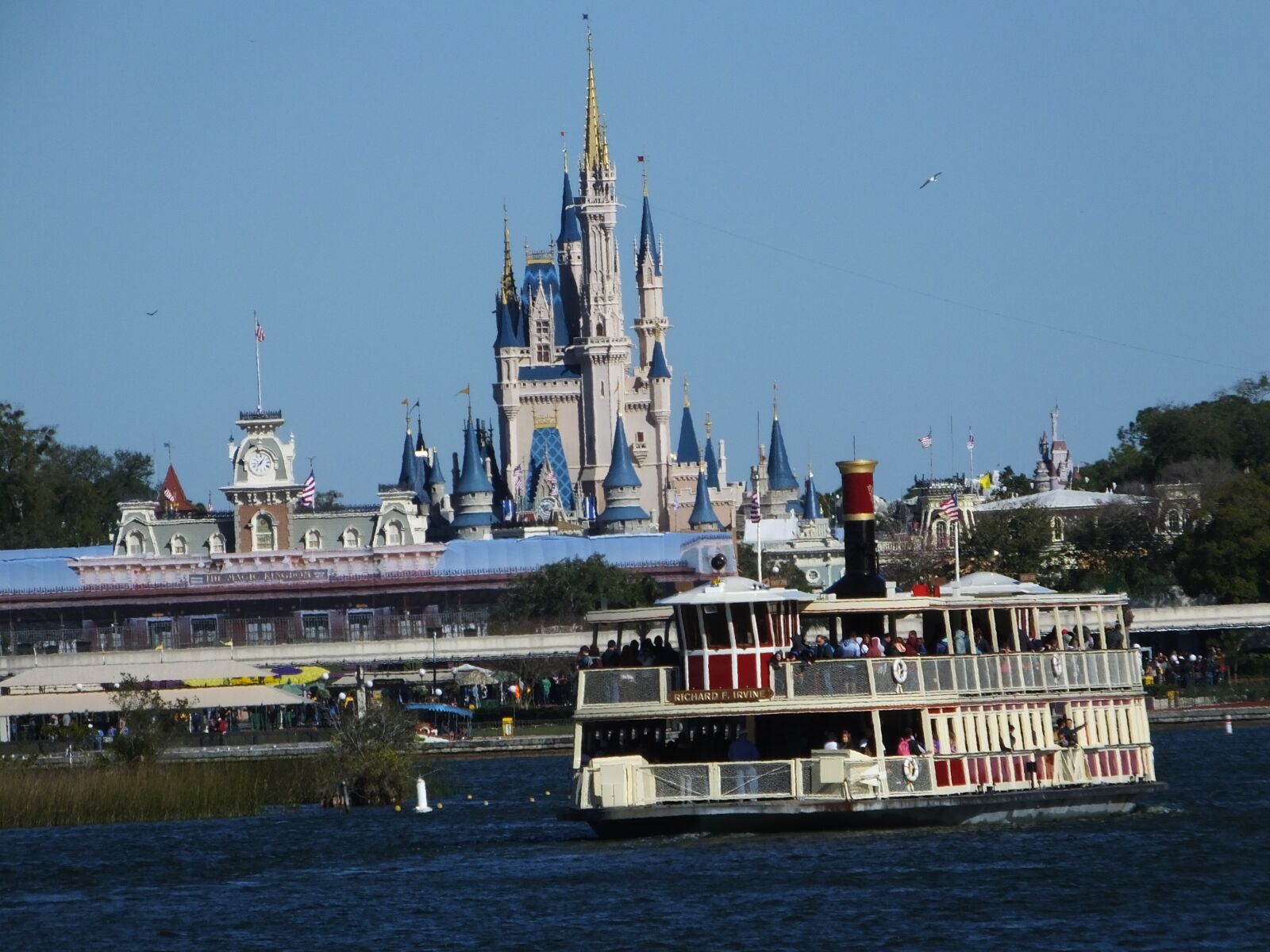 Fujifilm FinePix HS50 EXR sample photo. Disney, magic kingdom, ferry photography