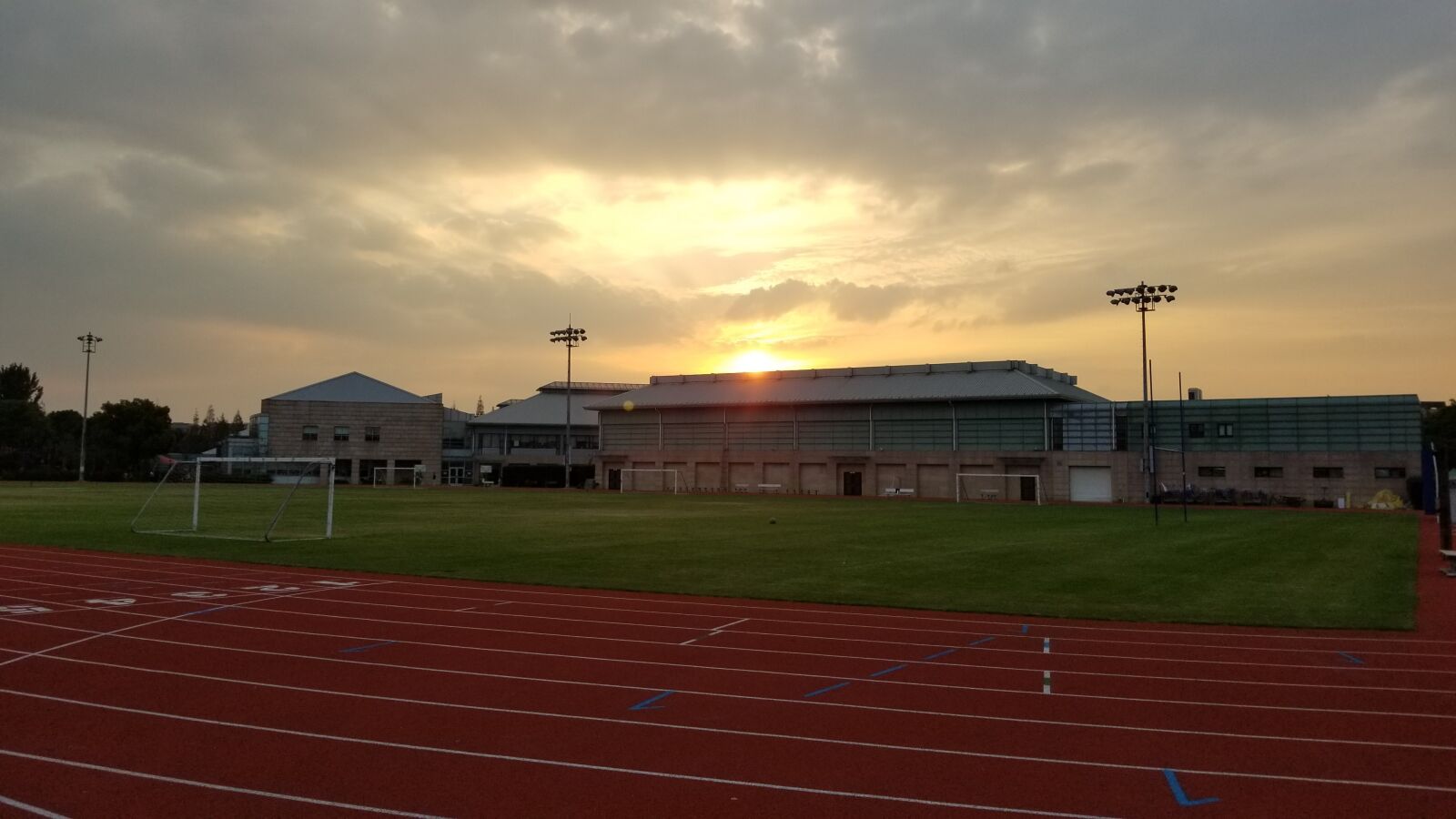 Samsung Galaxy S8+ sample photo. Sunset, dawn, dusk photography