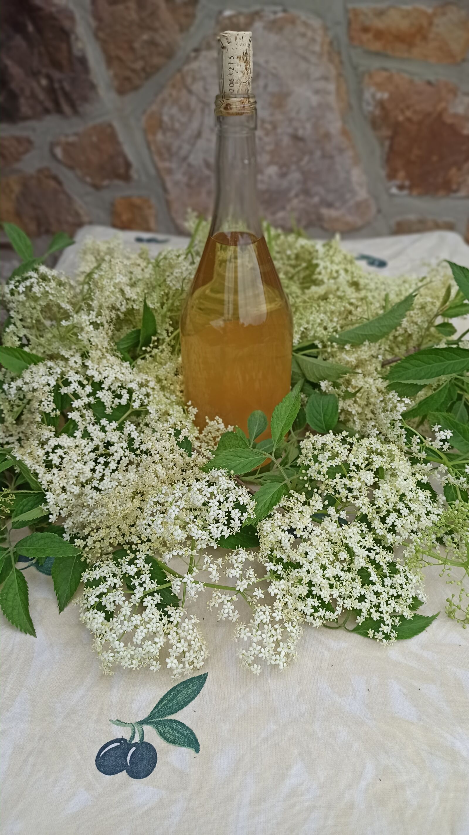 Xiaomi Redmi Note 8 Pro sample photo. Elderberry, syrup, lemon photography