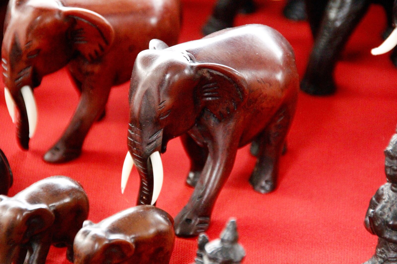 Canon EOS 60D sample photo. Elephant, figure, statue photography
