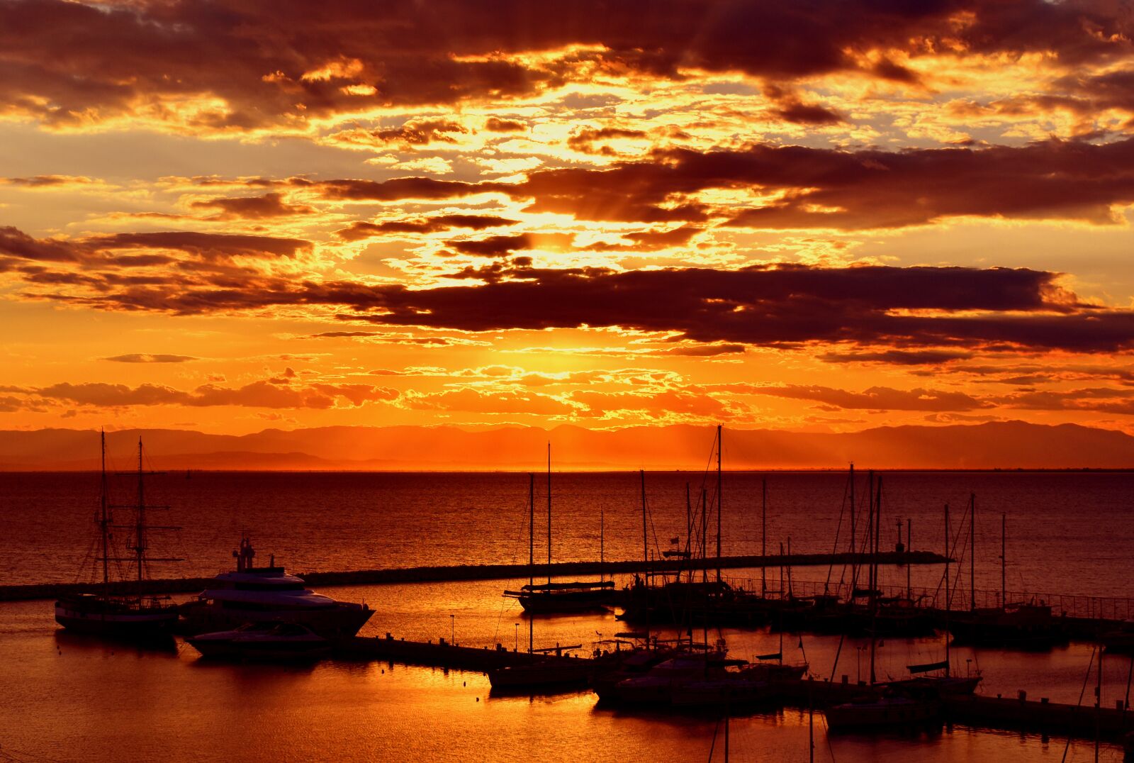 Nikon D3500 sample photo. Sunset, port, water photography