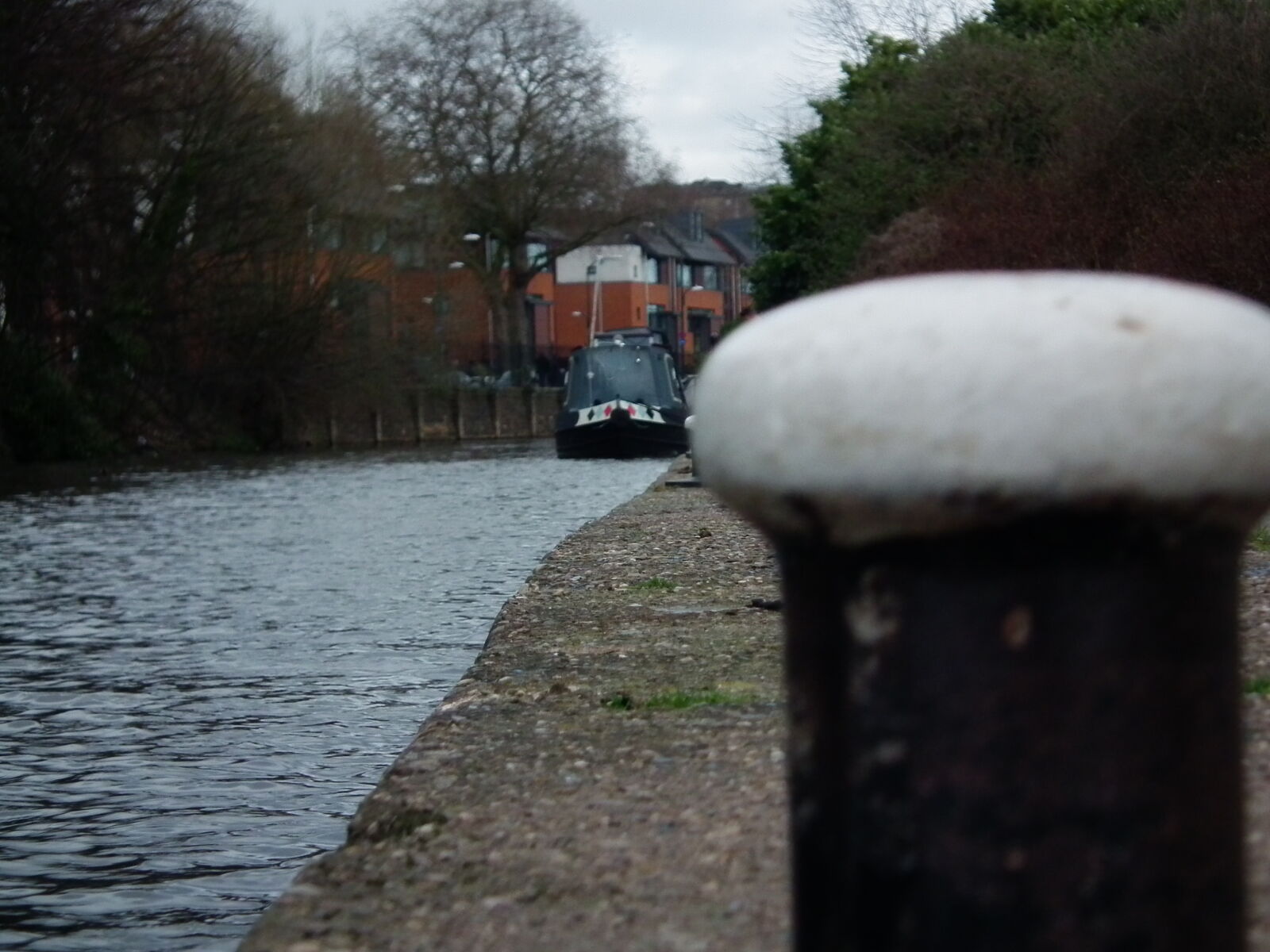 FujiFilm FinePix HS10 (FinePix HS11) sample photo. Boat, river, river, bank photography