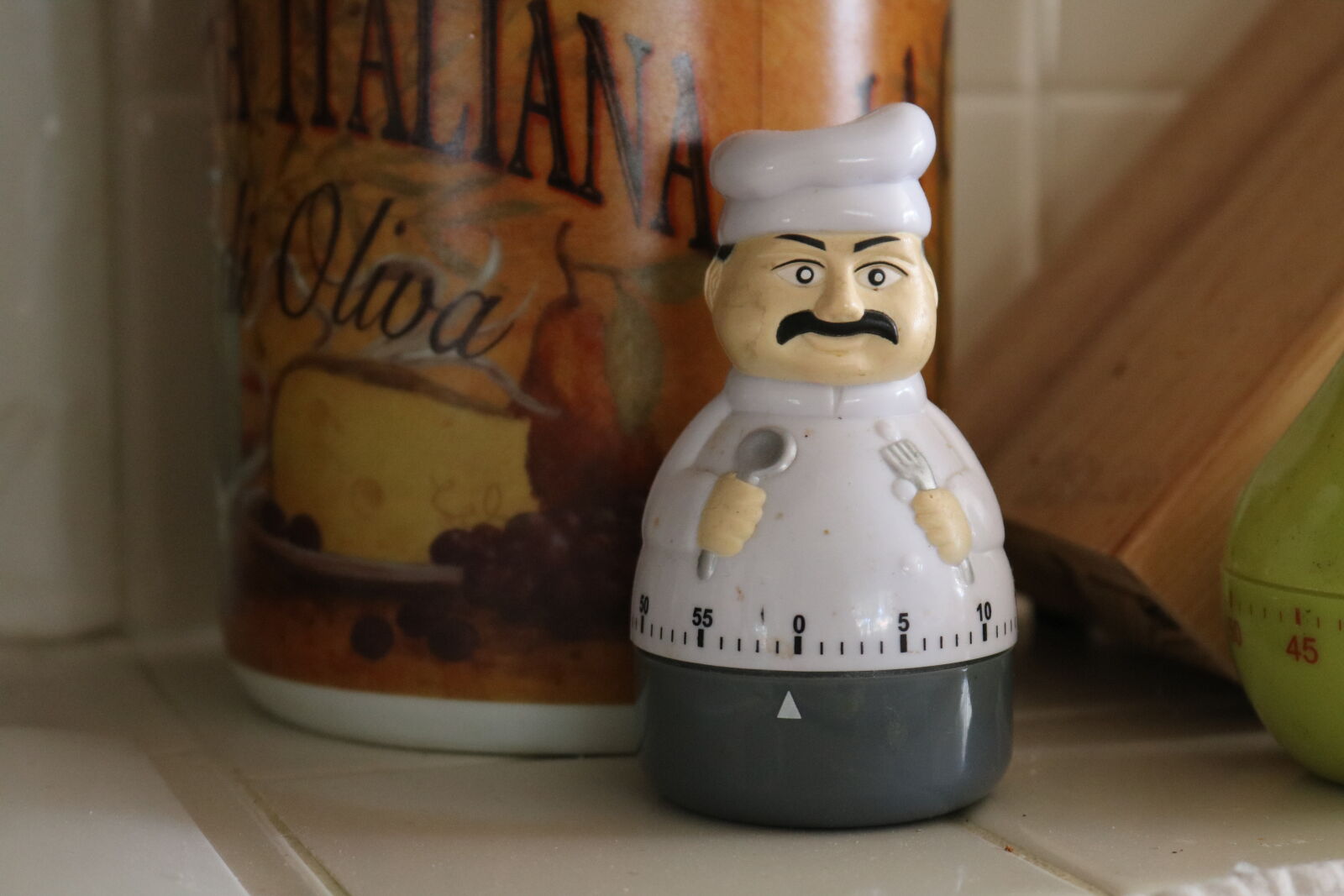 Canon EOS 750D (EOS Rebel T6i / EOS Kiss X8i) sample photo. Chef, kitchen, timer photography