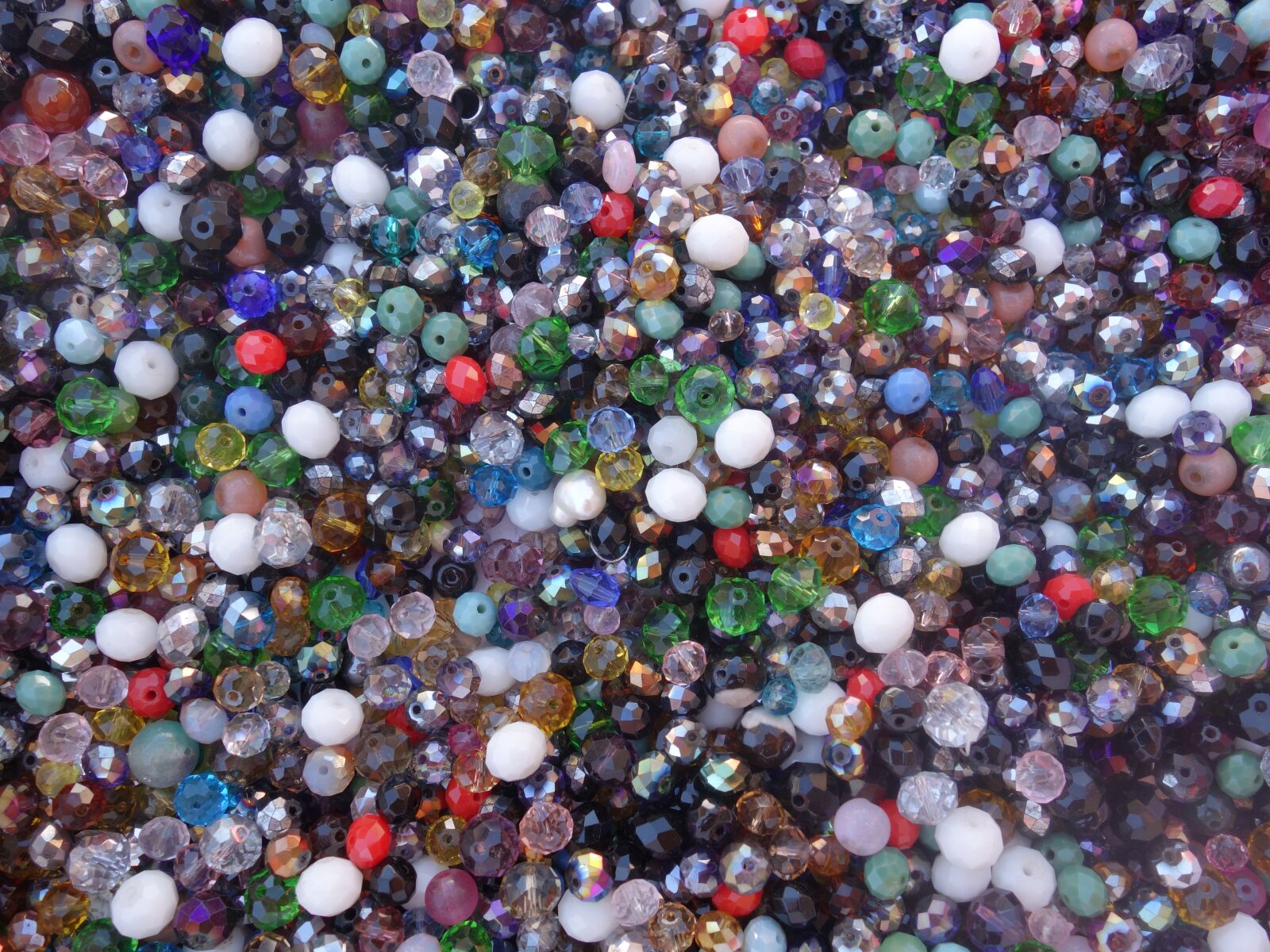 Sony Cyber-shot DSC-RX100 II sample photo. Glass beads, many, colorful photography