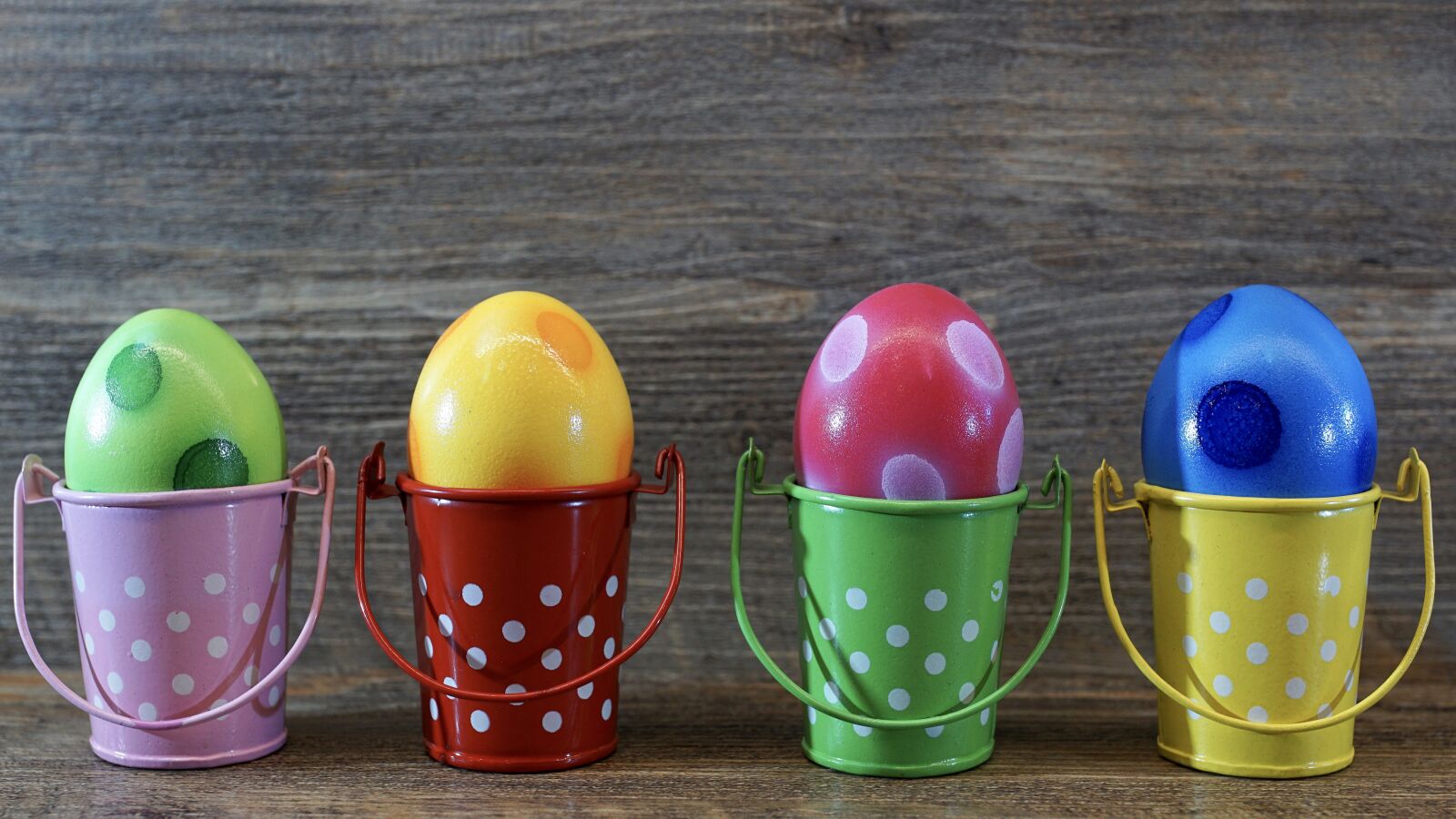 35mm F1.4 sample photo. Easter, egg, colorful photography