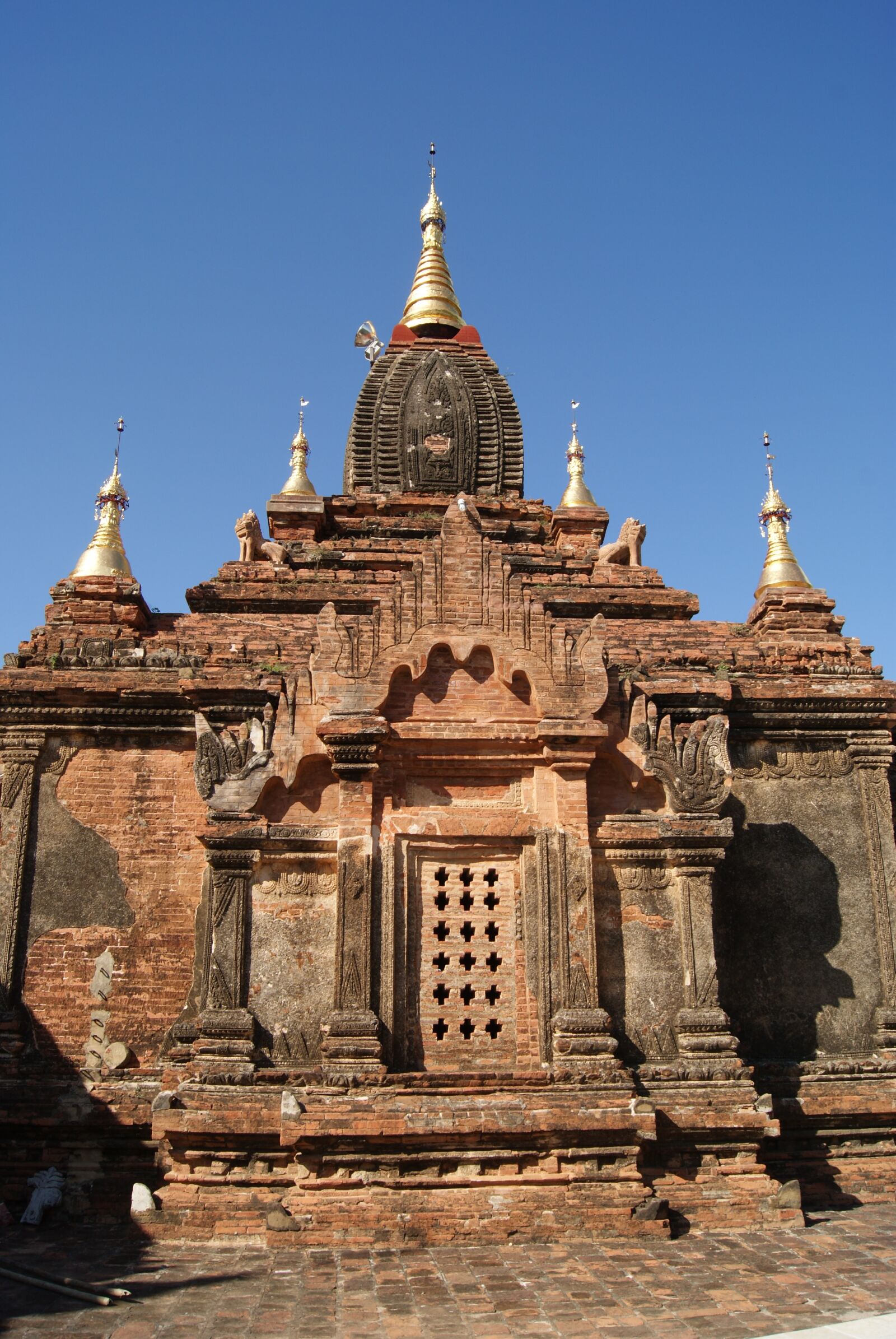 Sony Alpha DSLR-A230 sample photo. Temple, bagan, myanmar photography