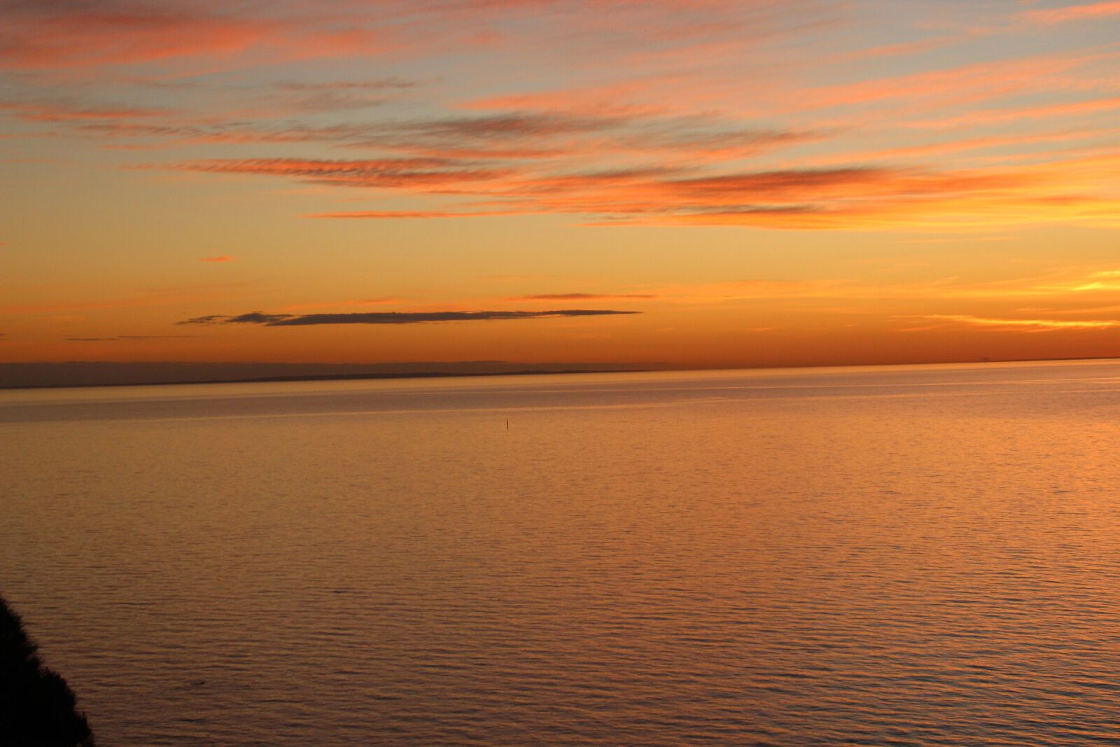 Canon EOS 600D (Rebel EOS T3i / EOS Kiss X5) sample photo. Sun, sunset, landscape photography