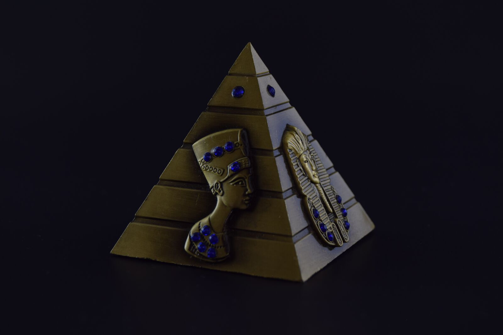 Nikon D3300 sample photo. Egypt, pyramid, gold photography