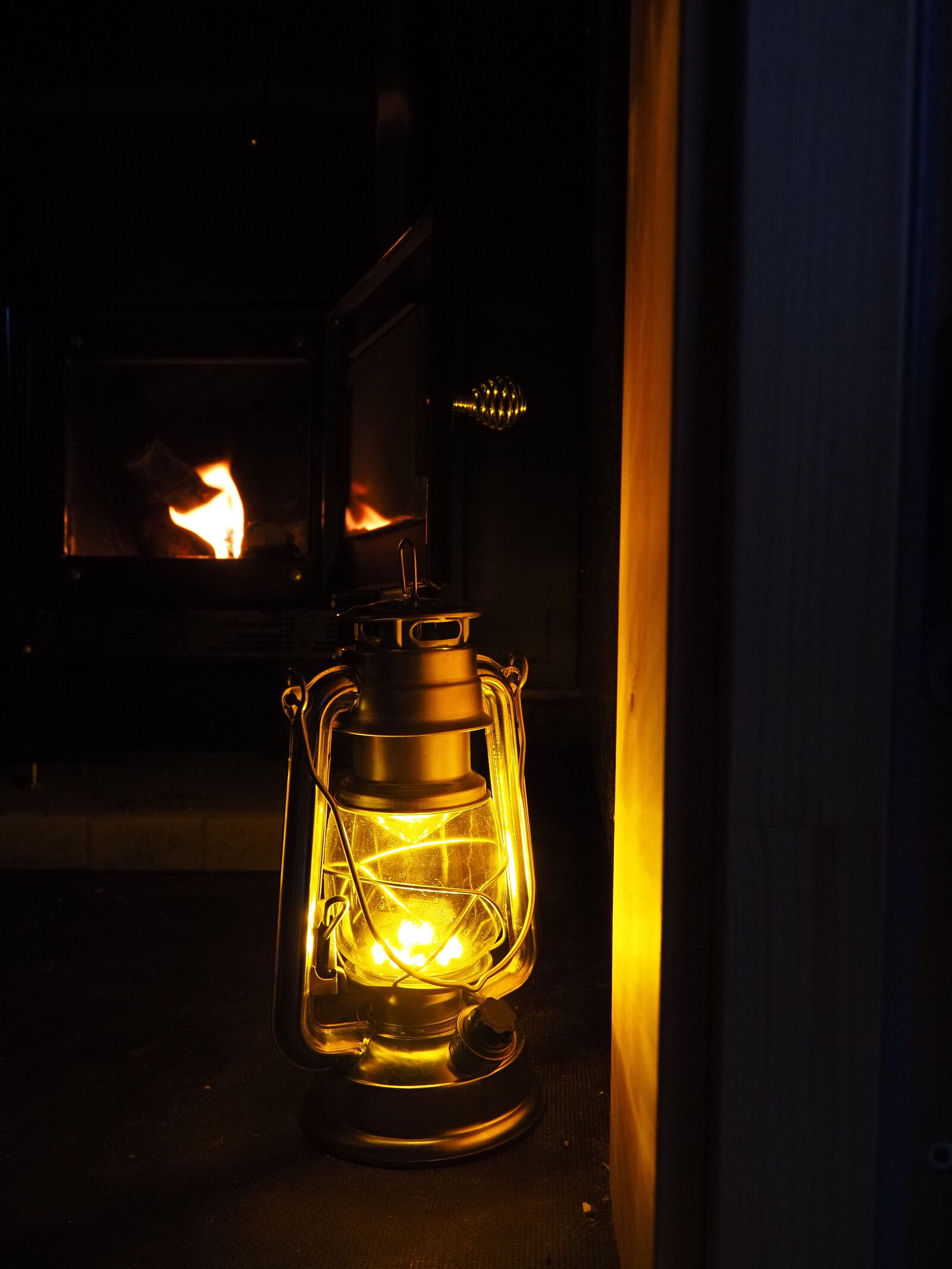 Olympus OM-D E-M10 IV sample photo. Lamp for the sauna photography