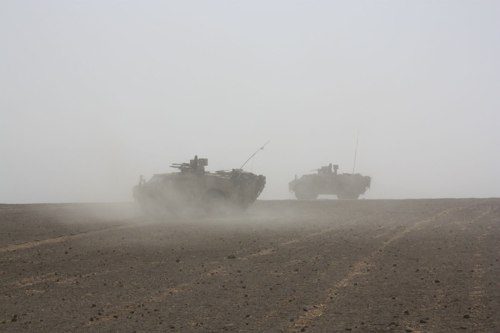 Canon EOS 450D (EOS Rebel XSi / EOS Kiss X2) sample photo. Afghanistan, sand, dust photography