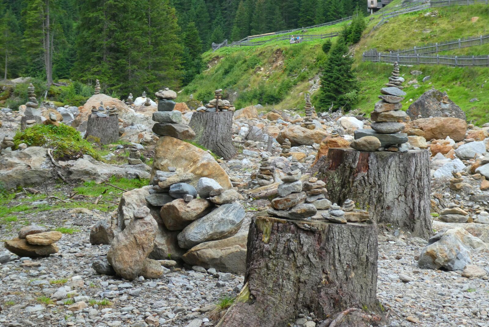 Panasonic Lumix DC-ZS70 (Lumix DC-TZ90) sample photo. River, stones, boulders photography