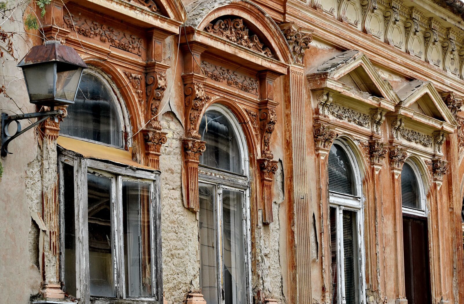 Nikon D5500 sample photo. Abandoned, baroque, decay, facade photography