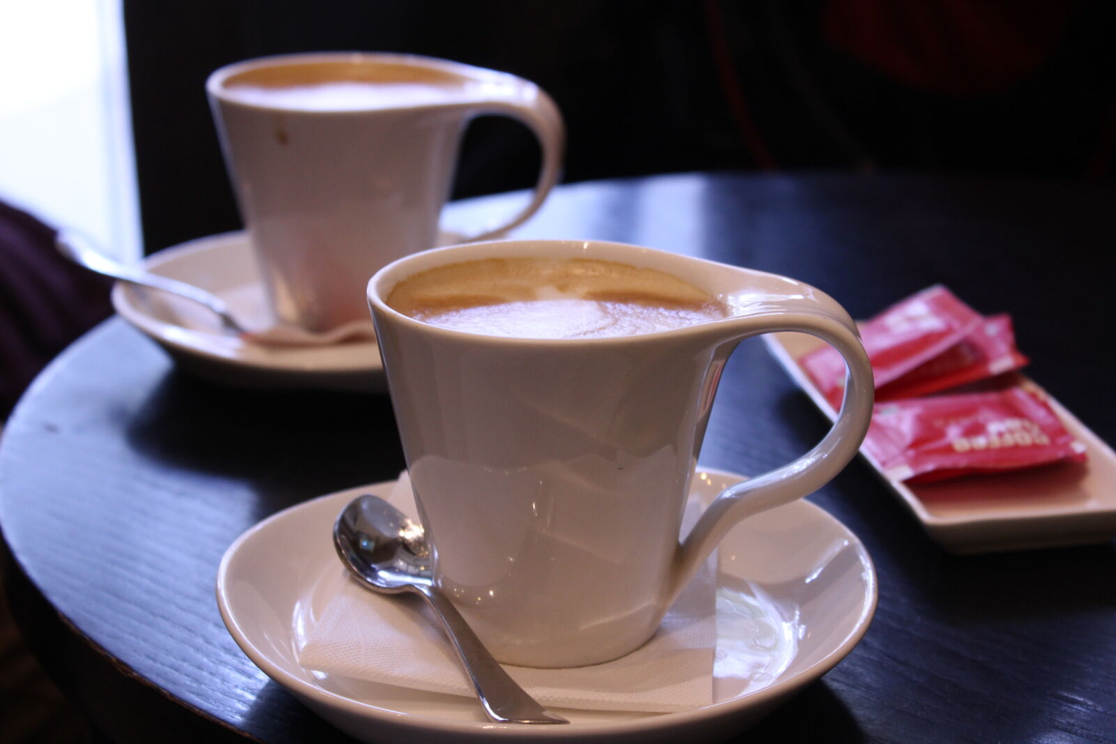 Canon EOS 1300D (EOS Rebel T6 / EOS Kiss X80) sample photo. Bar, cappuccino, coffee, shop photography