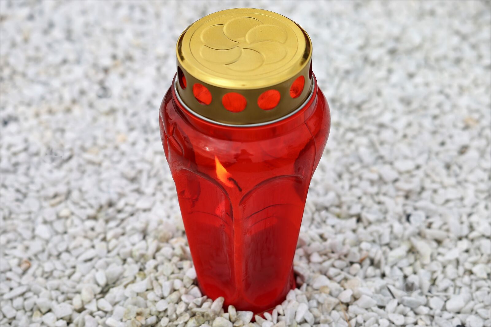 Canon EF 70-300 F4-5.6 IS II USM sample photo. Red lantern, candle, flame photography