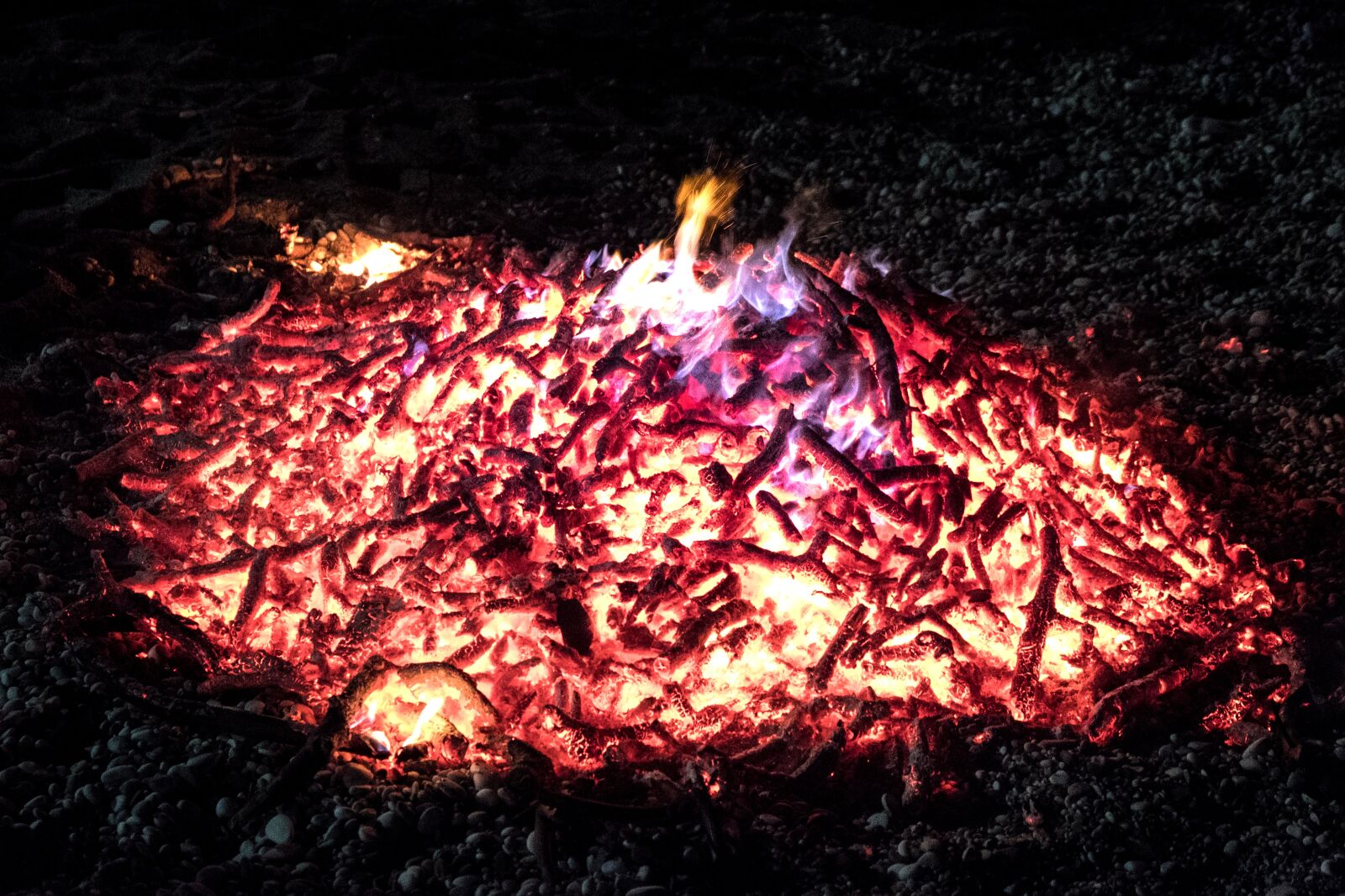 Fujifilm XF 18-55mm F2.8-4 R LM OIS sample photo. Fire, night, san juan photography