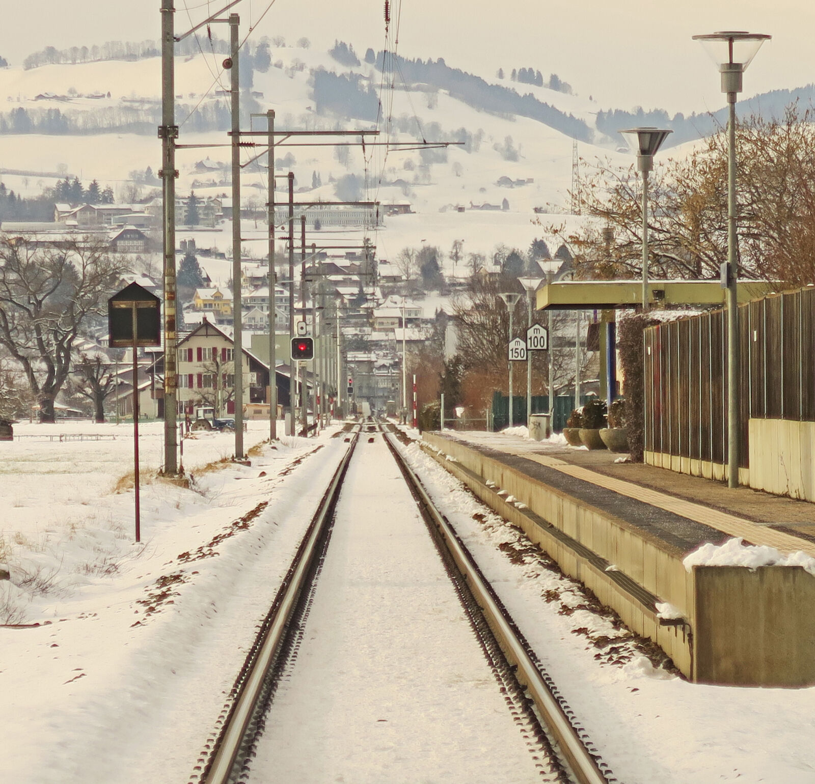 Canon PowerShot G7 X sample photo. Landscape, railway photography