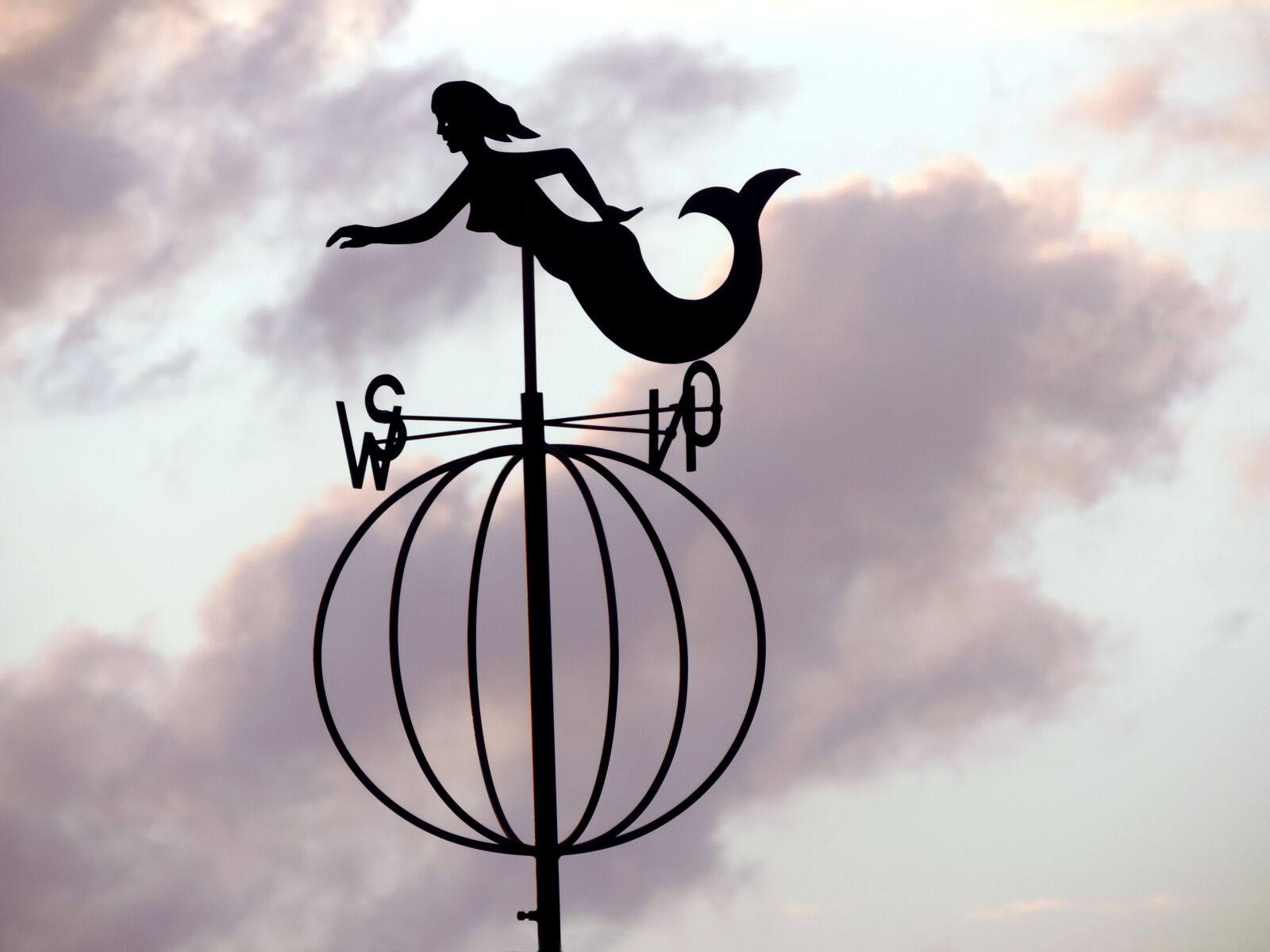 Nikon Coolpix P520 sample photo. Weathervane, wind vane, mermaid photography