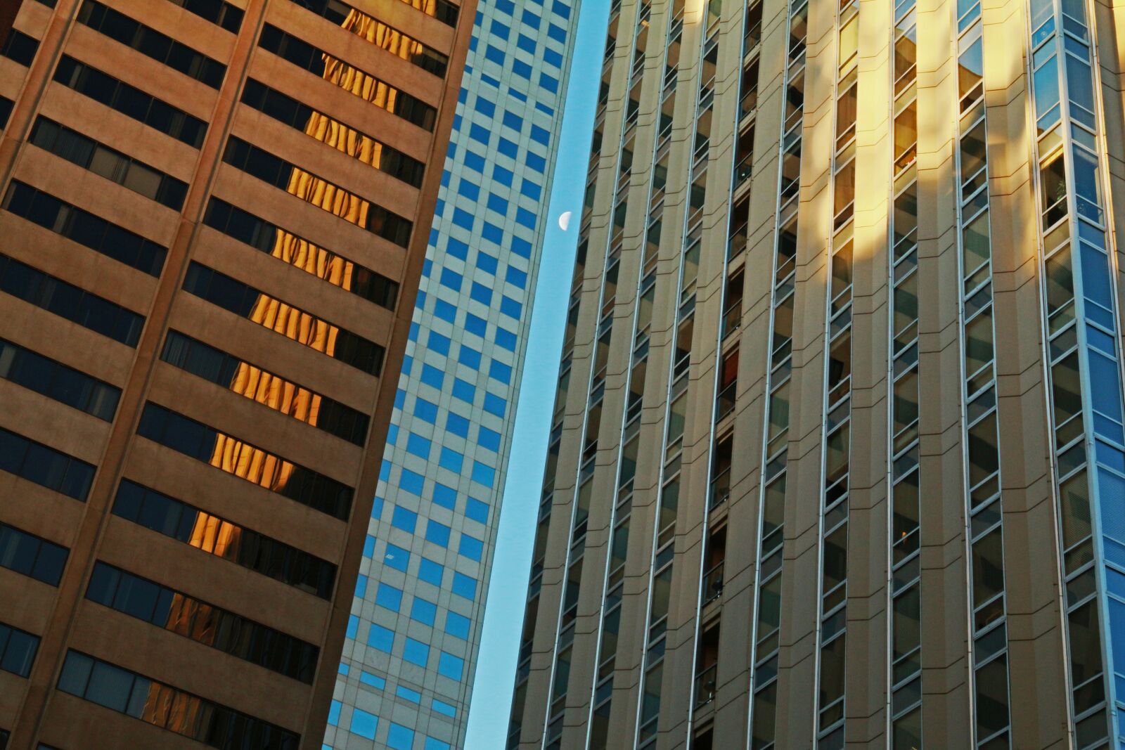 Canon EF 24-105mm F4L IS USM sample photo. Cityscape, skyscraper, city photography