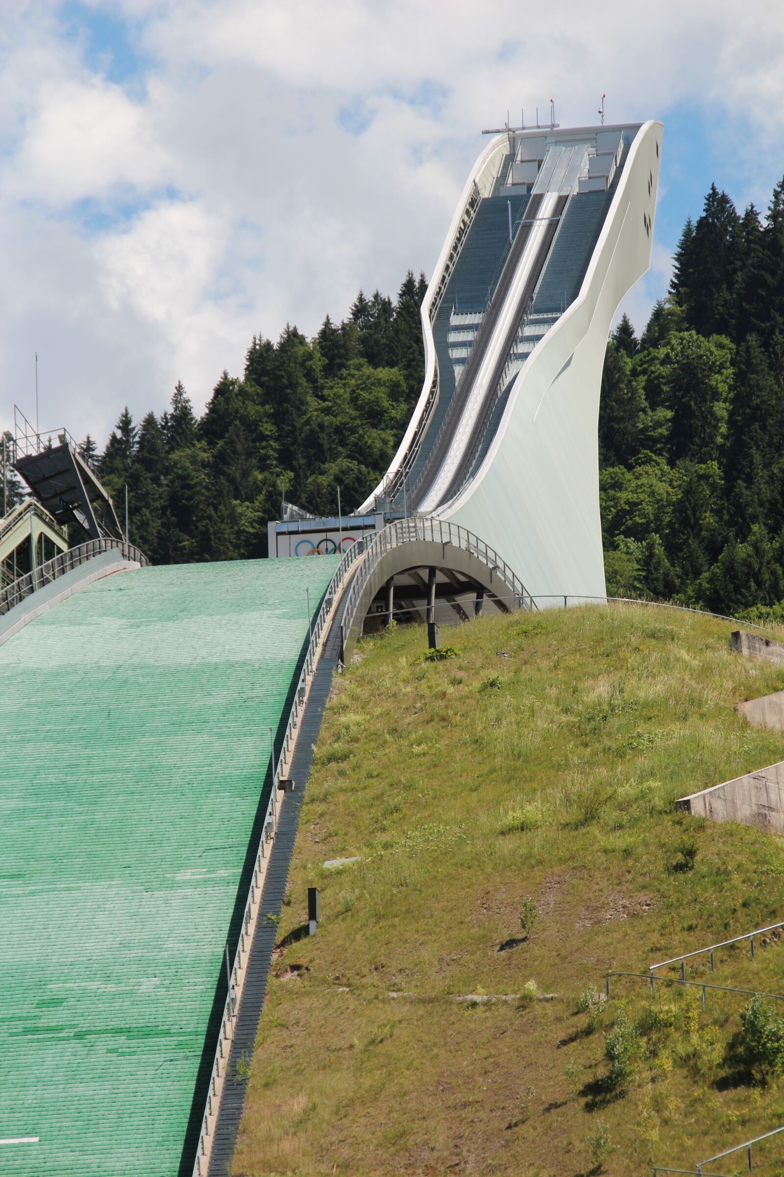 Canon EOS 600D (Rebel EOS T3i / EOS Kiss X5) sample photo. Ski jump, skisprung, ski photography