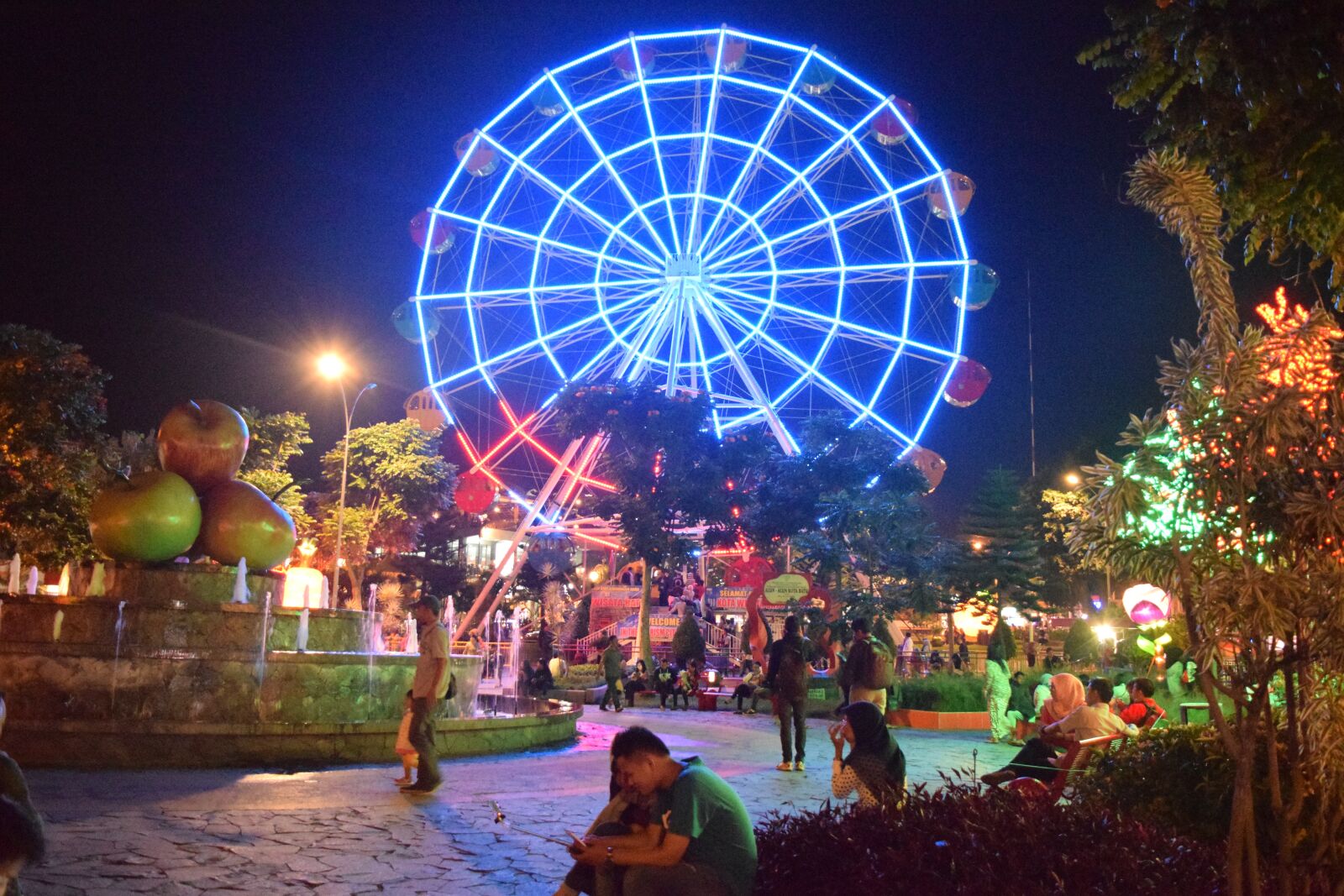 Nikon D3300 sample photo. Colorful, night, celebration photography