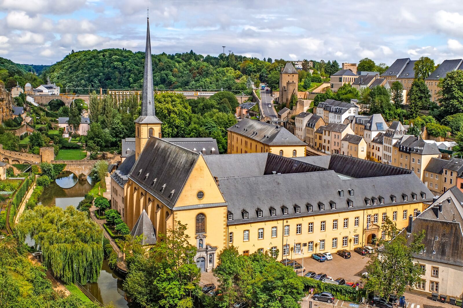 Fujifilm X30 sample photo. Luxembourg, city, landscape photography