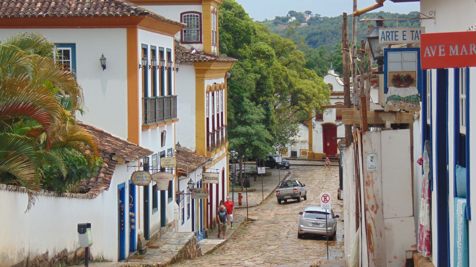 Sony Cyber-shot DSC-H300 sample photo. Architecture, tiradentes, minas photography