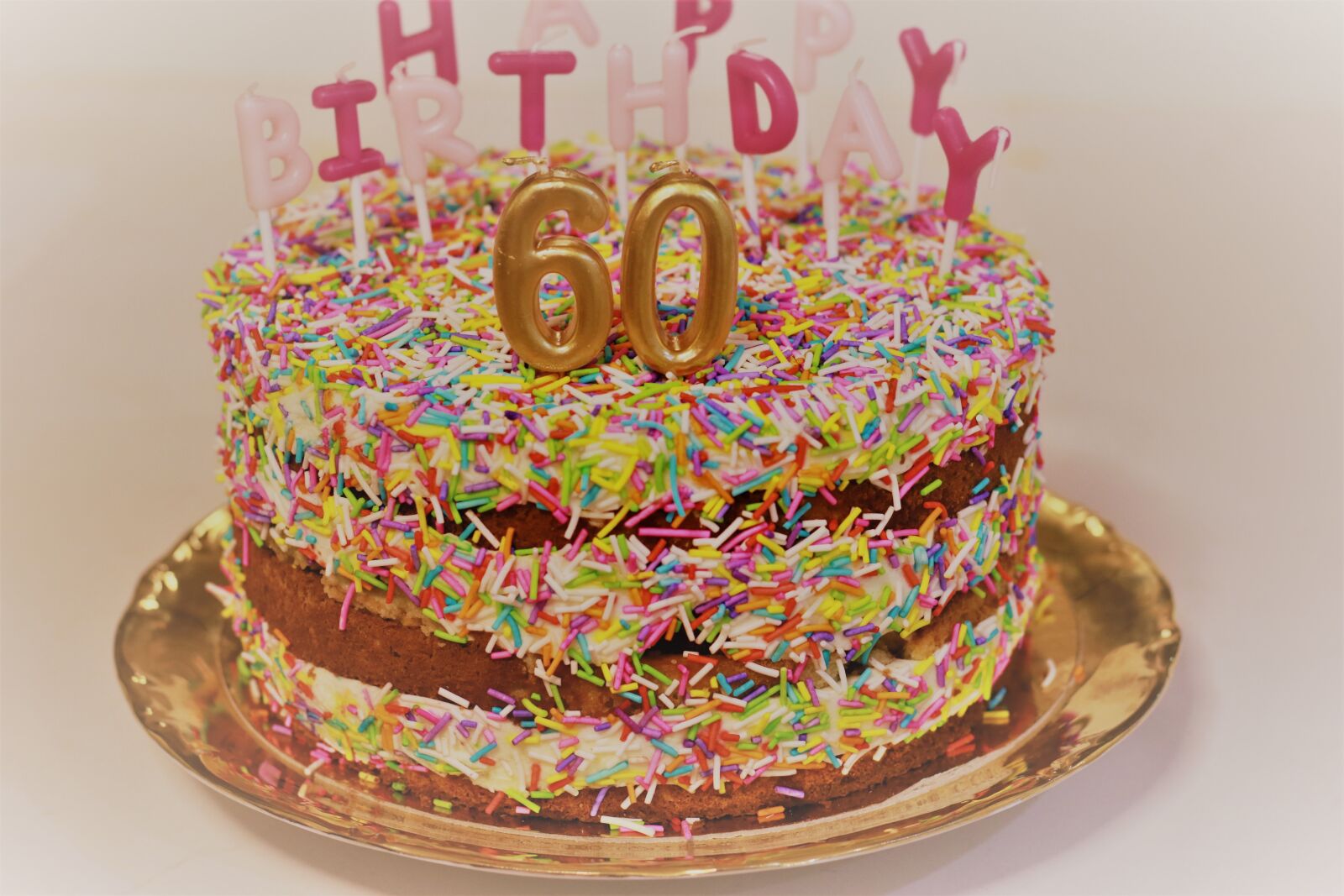 Canon EOS 7D Mark II sample photo. Cake, birthday cake, dessert photography