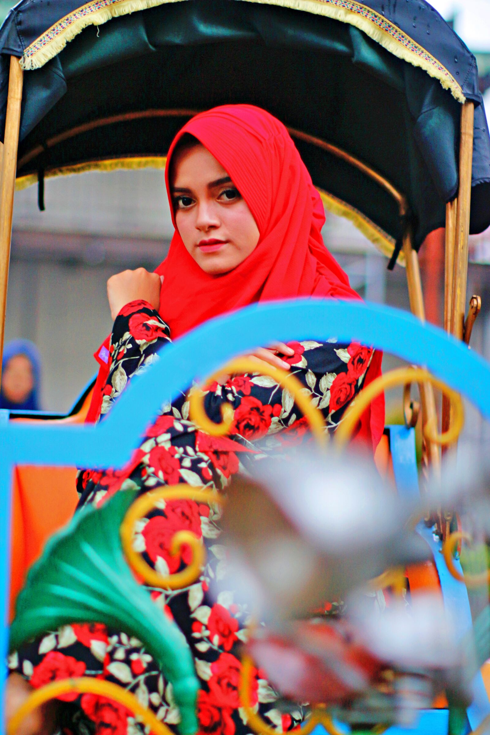 Canon EOS 650D (EOS Rebel T4i / EOS Kiss X6i) + Canon EF 50mm F1.2L USM sample photo. Hijab, beauty, indonesia photography