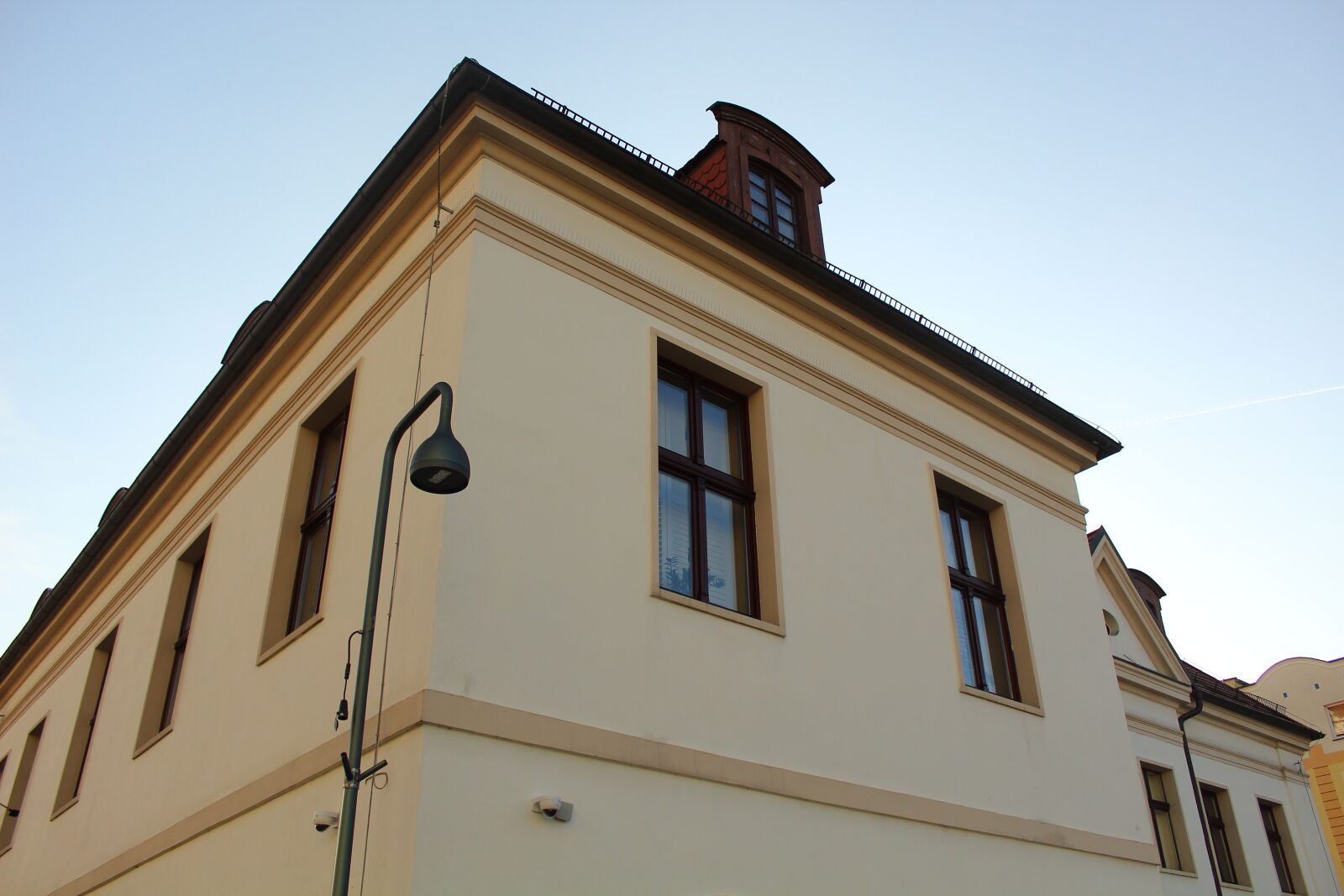 Canon EOS 4000D (EOS Rebel T100 / EOS 3000D) sample photo. Poland, building, architecture photography
