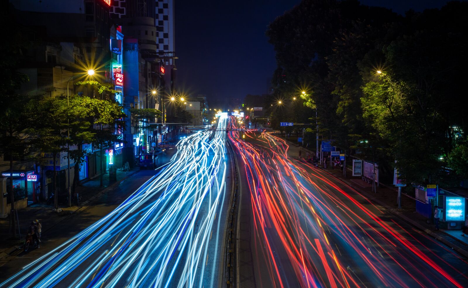 Canon EOS 6D + Canon EF 17-40mm F4L USM sample photo. Lighting, city, lights photography