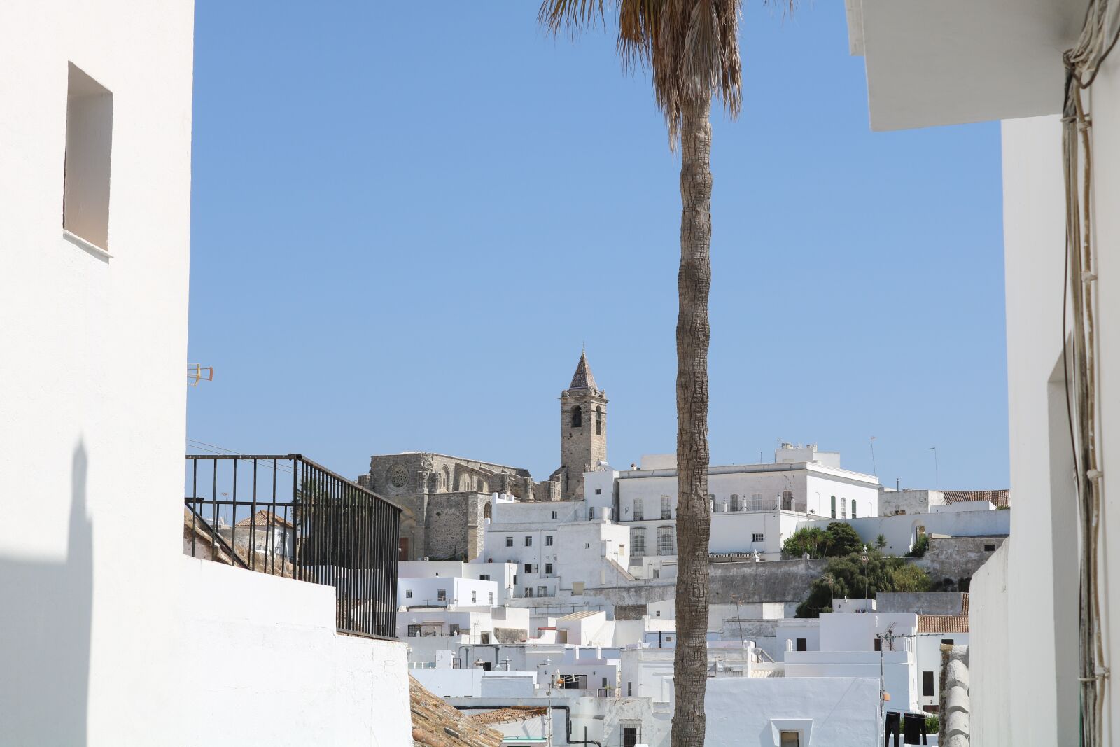 Canon EOS 750D (EOS Rebel T6i / EOS Kiss X8i) sample photo. The frontera vejer, cadiz photography