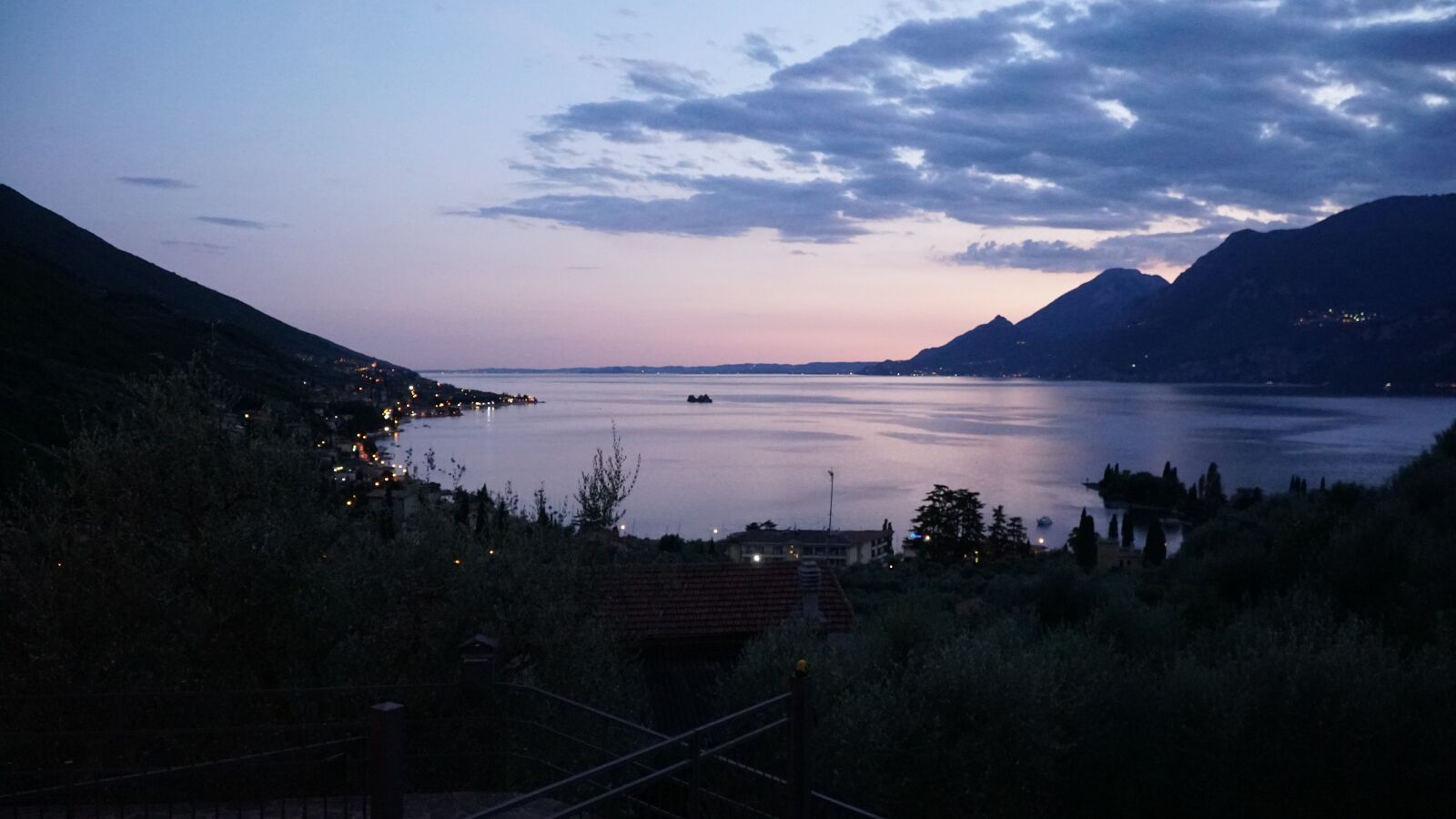 Sony E PZ 18-105mm F4 G OSS sample photo. Evening, landscape, sunset photography