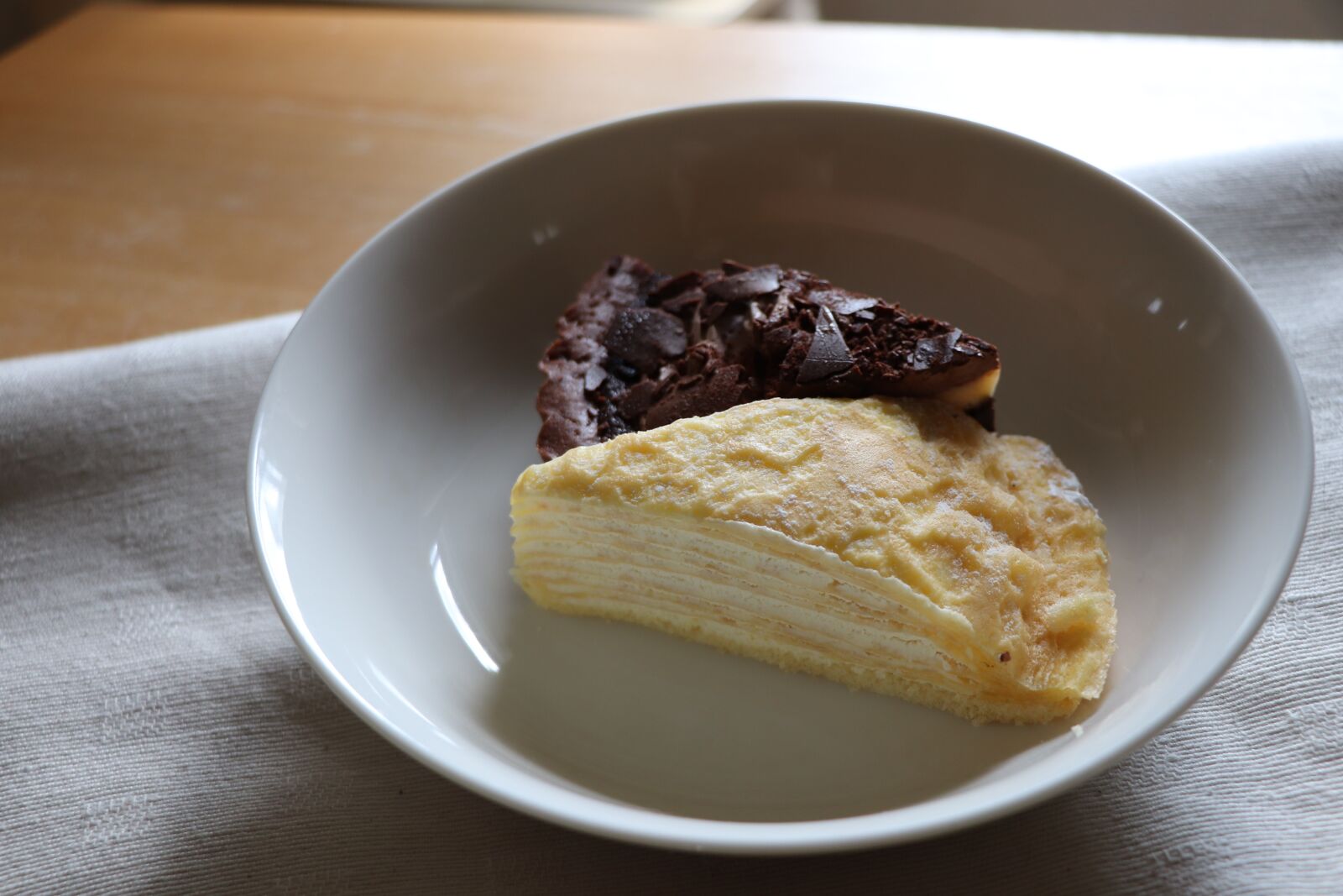 Canon EOS 77D (EOS 9000D / EOS 770D) sample photo. Cake, mille-feuille, chocolate cake photography