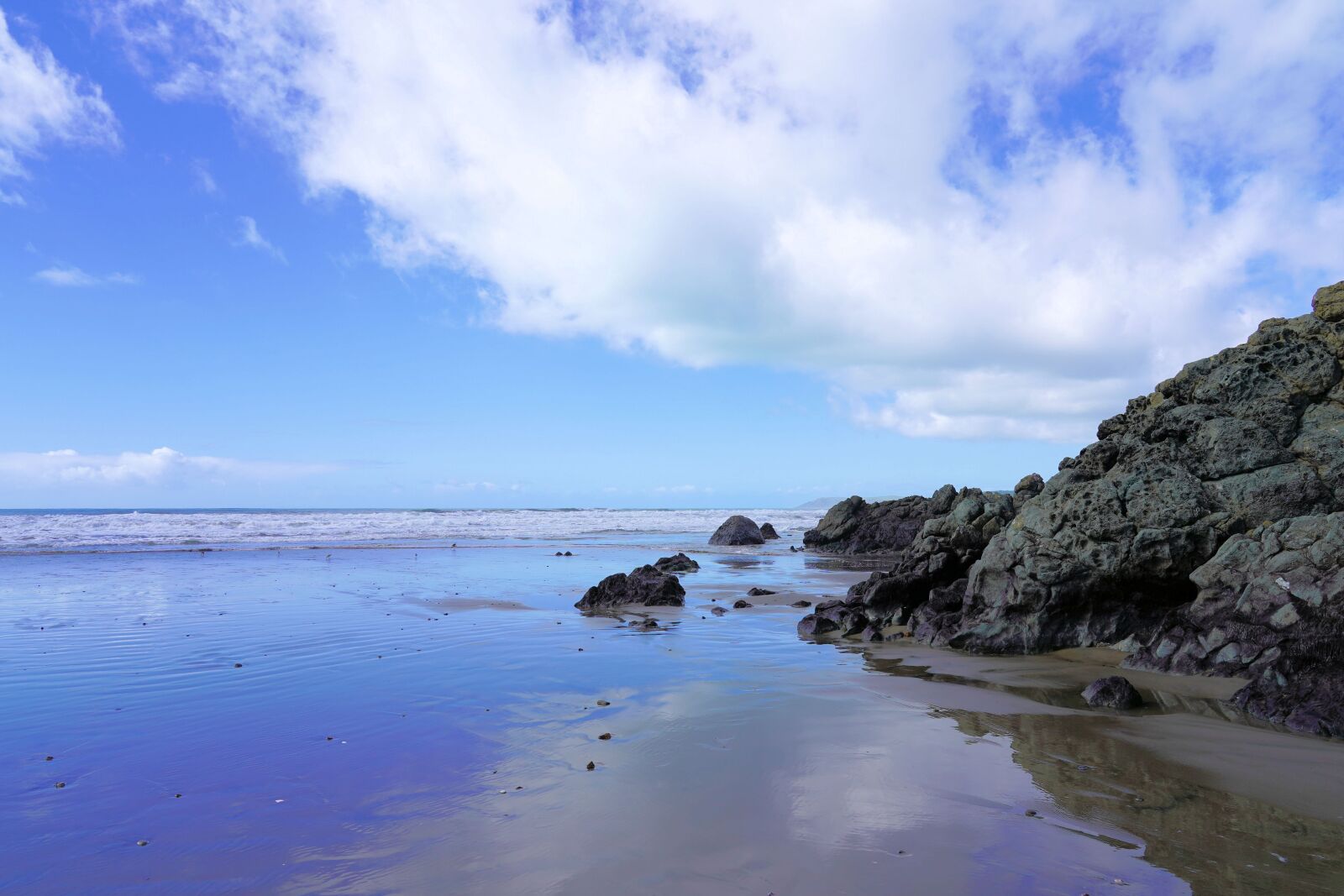 Sony FE 24-105mm F4 G OSS sample photo. Blue sky, beach, california photography
