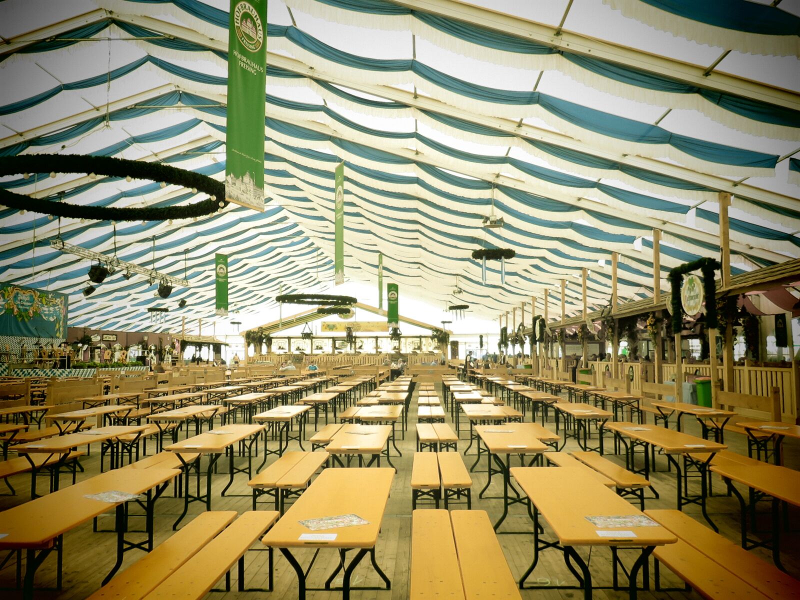 Canon PowerShot SX60 HS sample photo. Volksfest, freising, tent photography