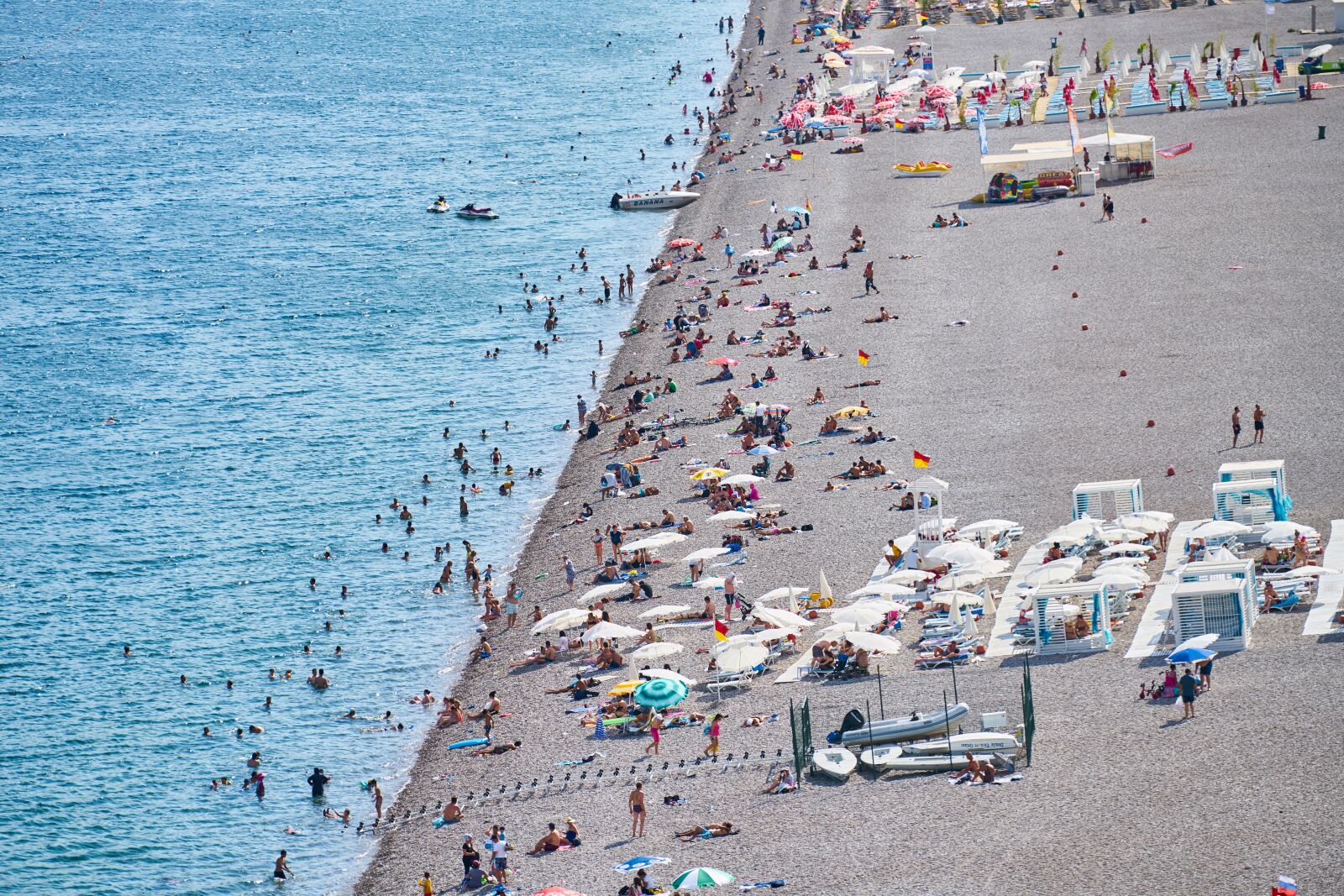 Sony FE 70-200mm F4 G OSS sample photo. Beach, people, swim photography