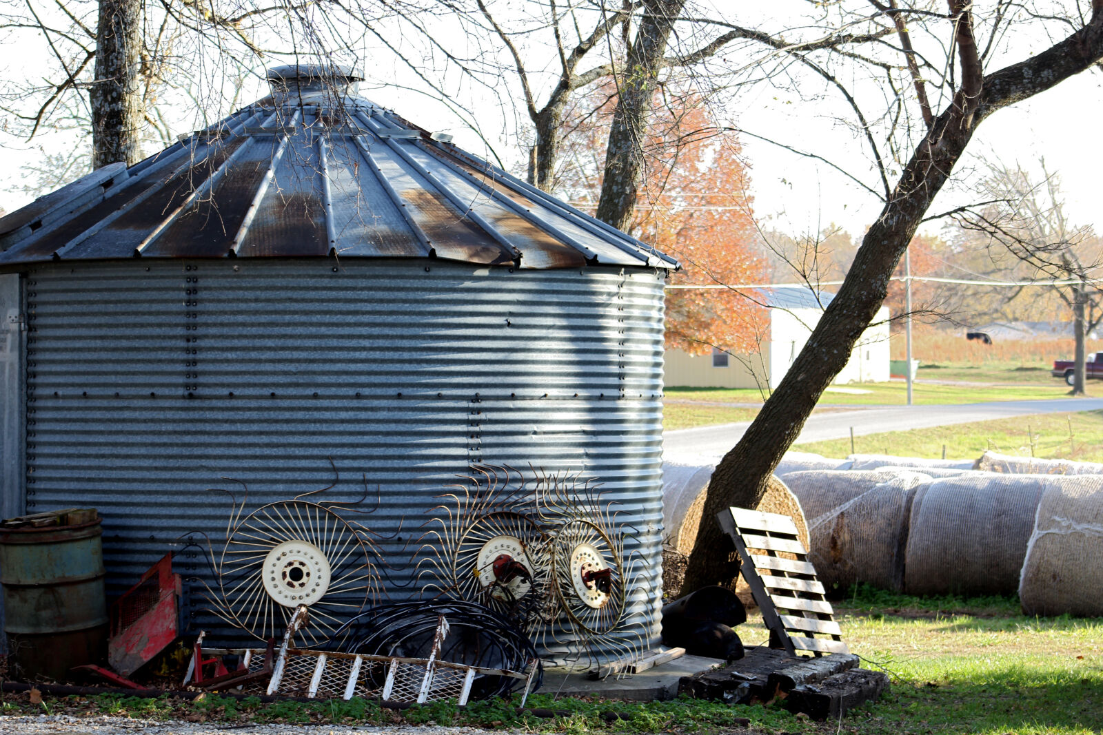 Canon EF 75-300mm f/4-5.6 sample photo. Autumn, country, fall, farm photography