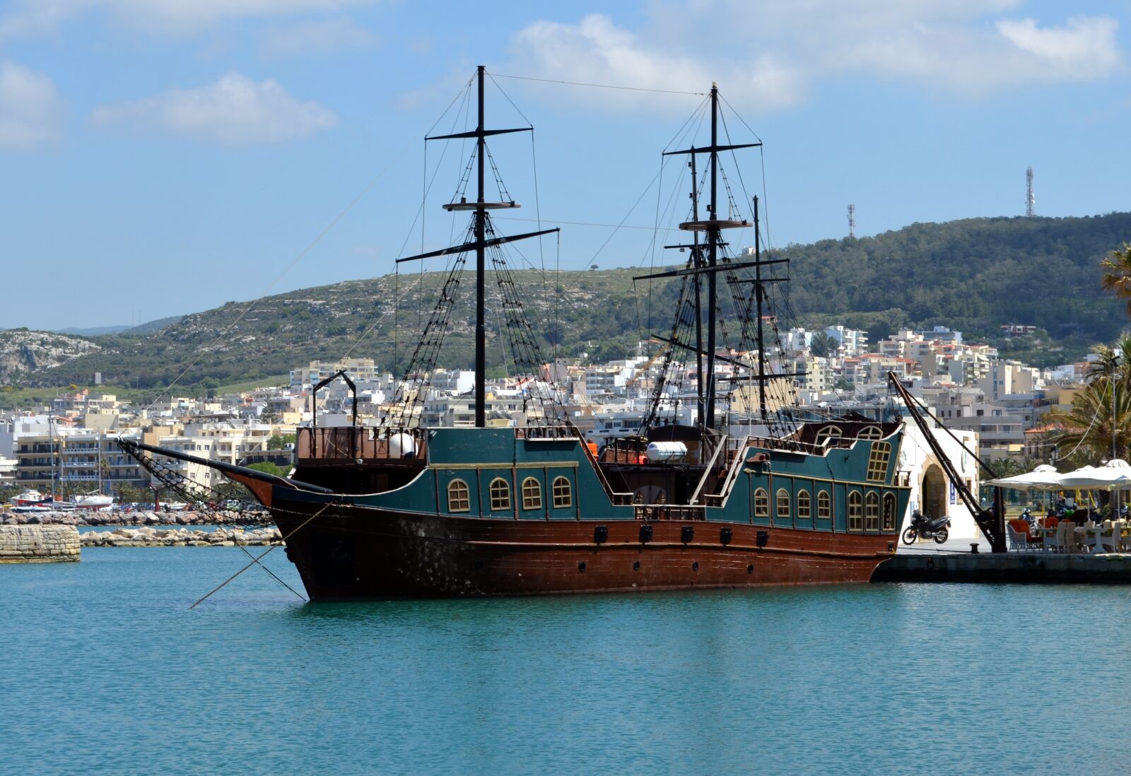 Nikon D5100 sample photo. Sailing vessel, ship, port photography