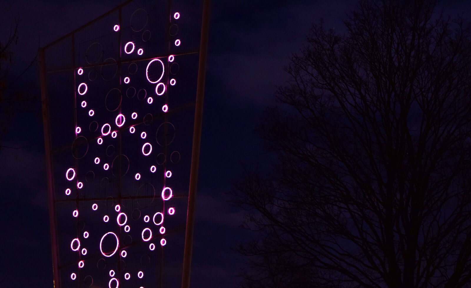 Nikon D3300 sample photo. Bubbles, neon, zoliborz photography