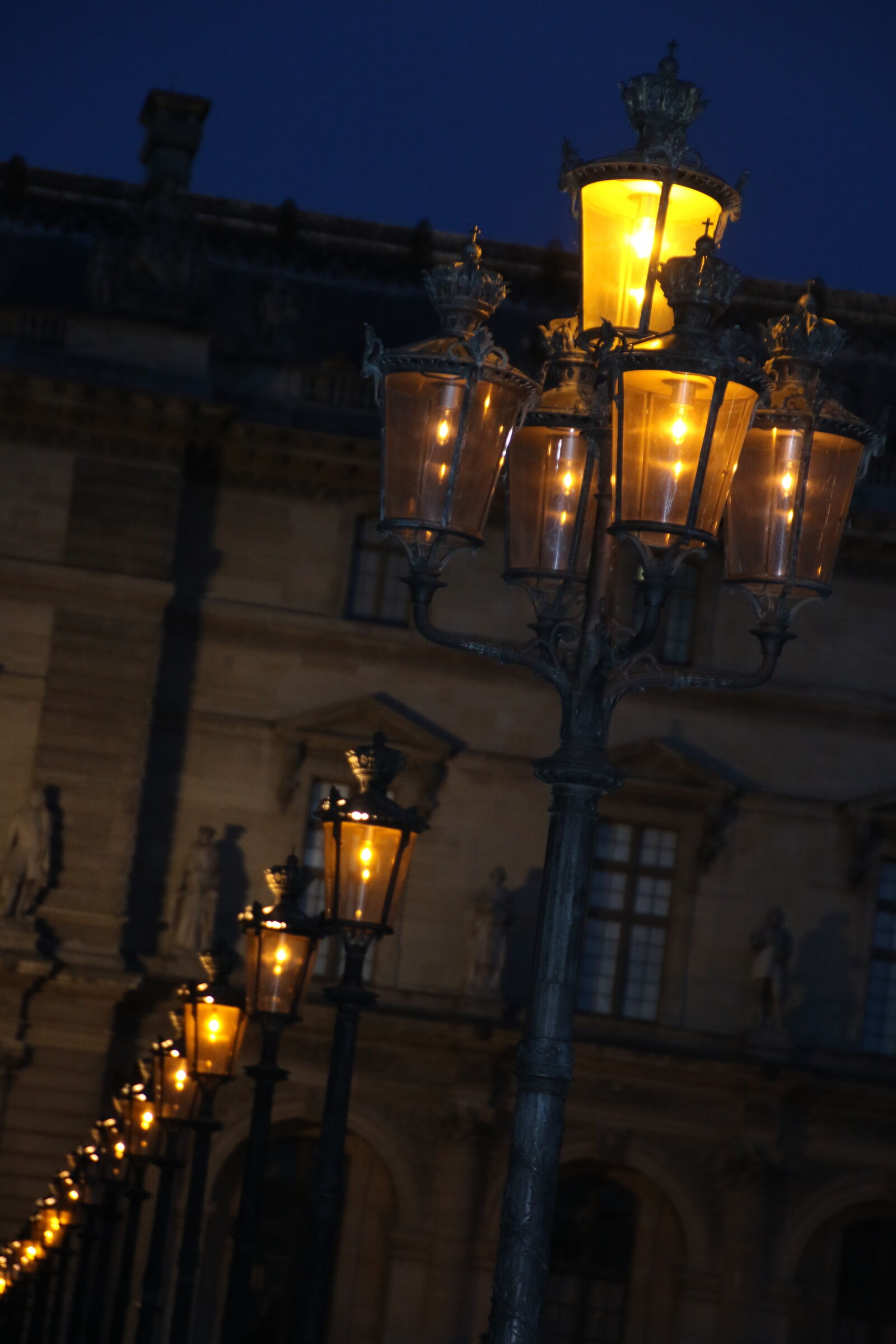 Canon EOS 7D Mark II sample photo. City, dark, france, french photography