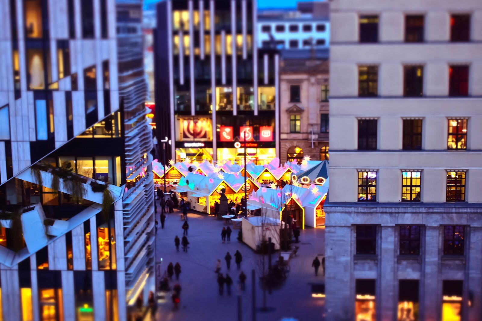 Olympus OM-D E-M10 sample photo. Christmas market, city, christmas photography